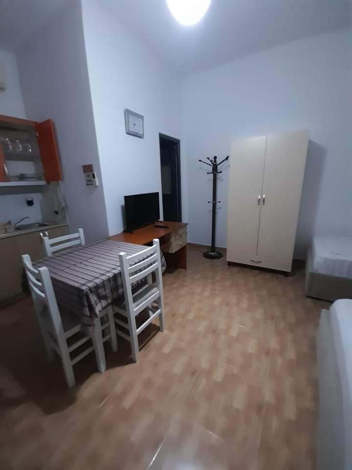 Family Room photo 1