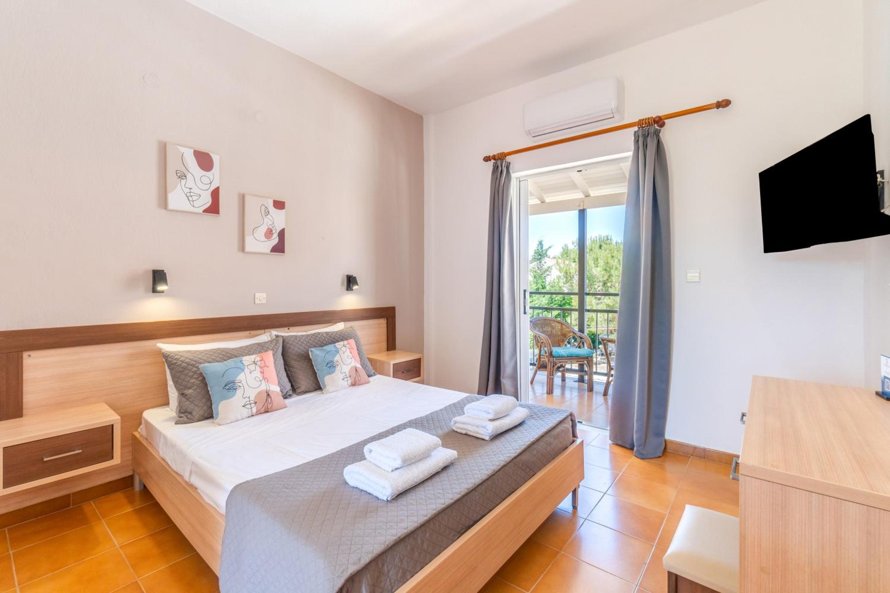 Double Room With Balcony And Sea View