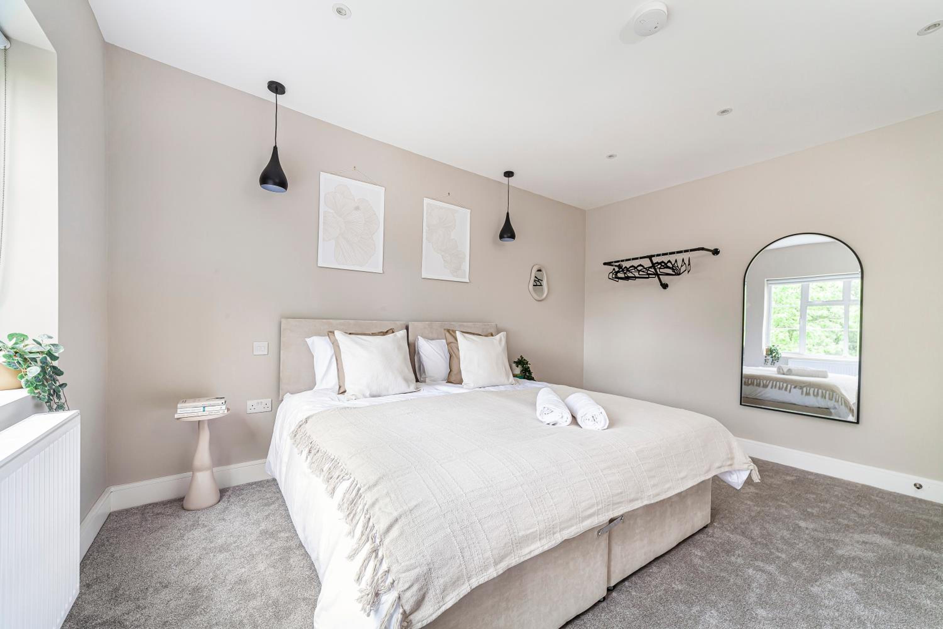 Deluxe Two-Bedroom Apartment with Garden View photo 1