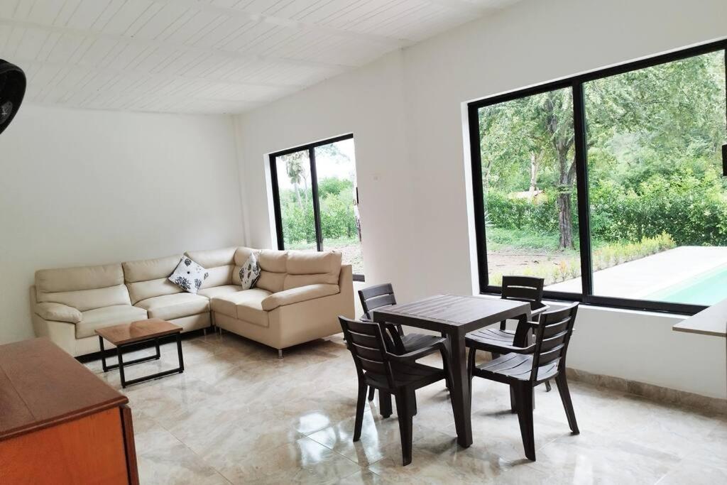 Three-Bedroom Villa photo 2