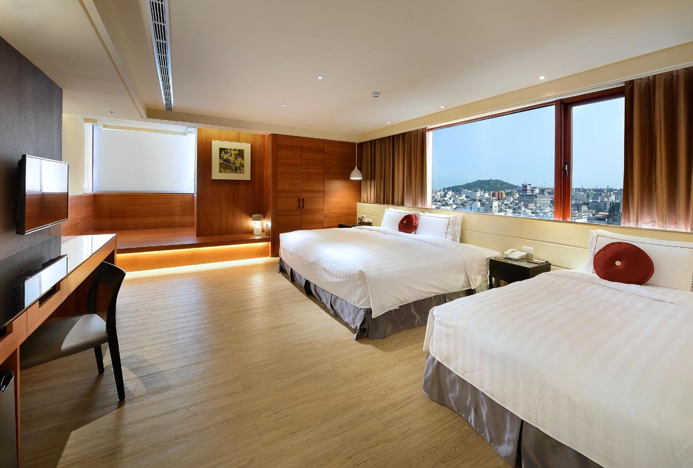 Deluxe Triple Room photo 3