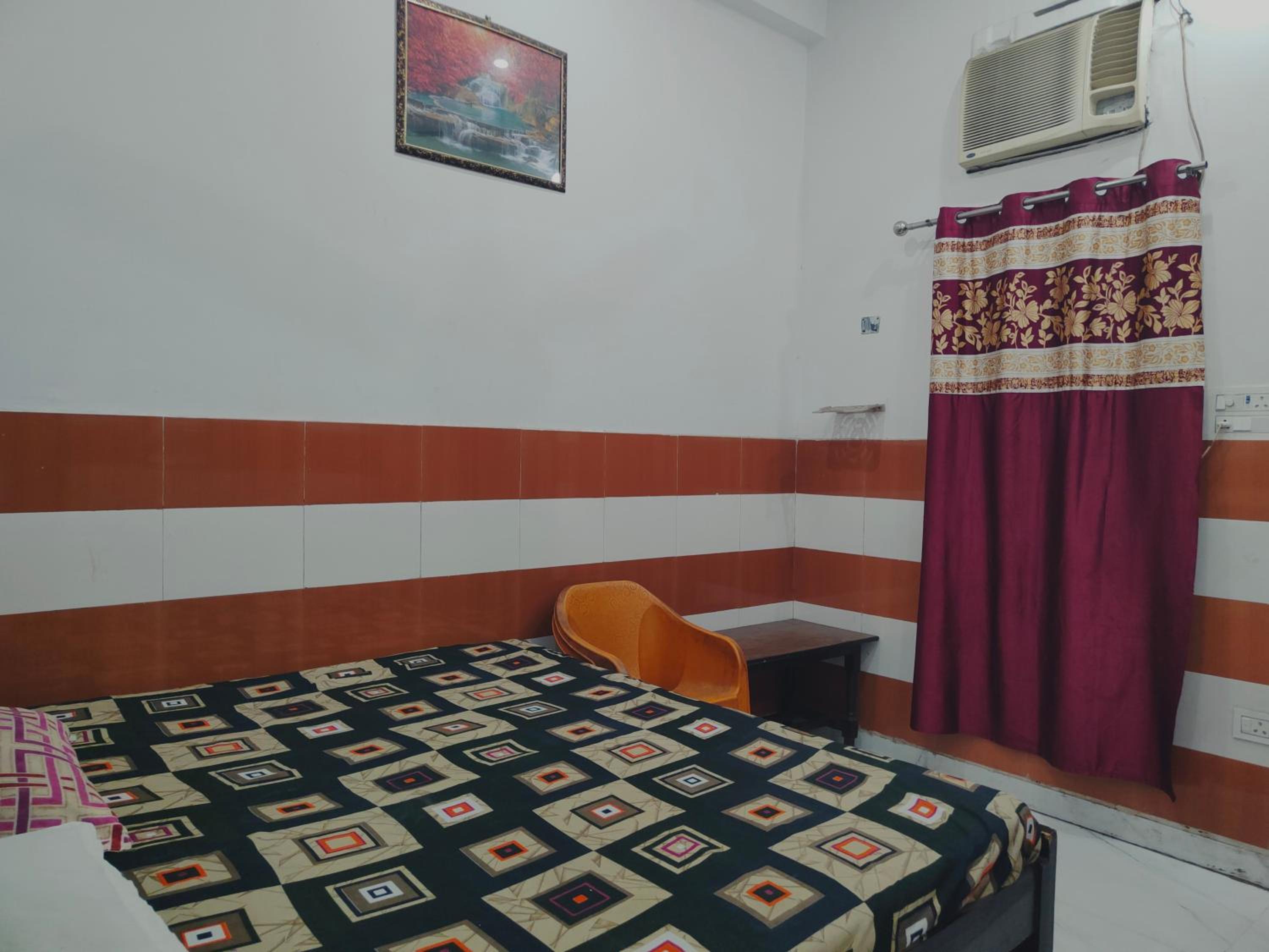 Double Room With Private Bathroom photo 2