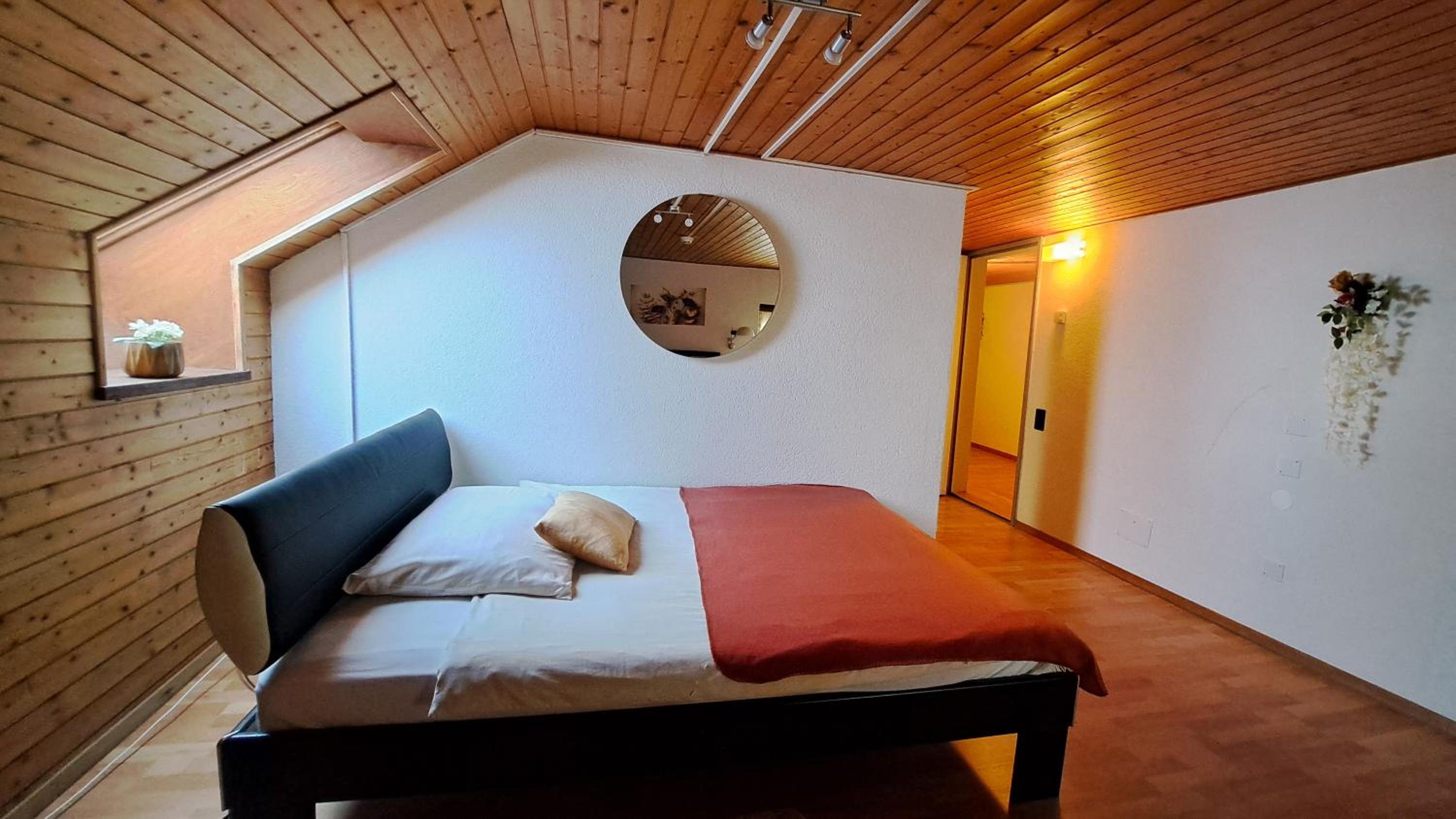 Standard Family Room - Photo 4