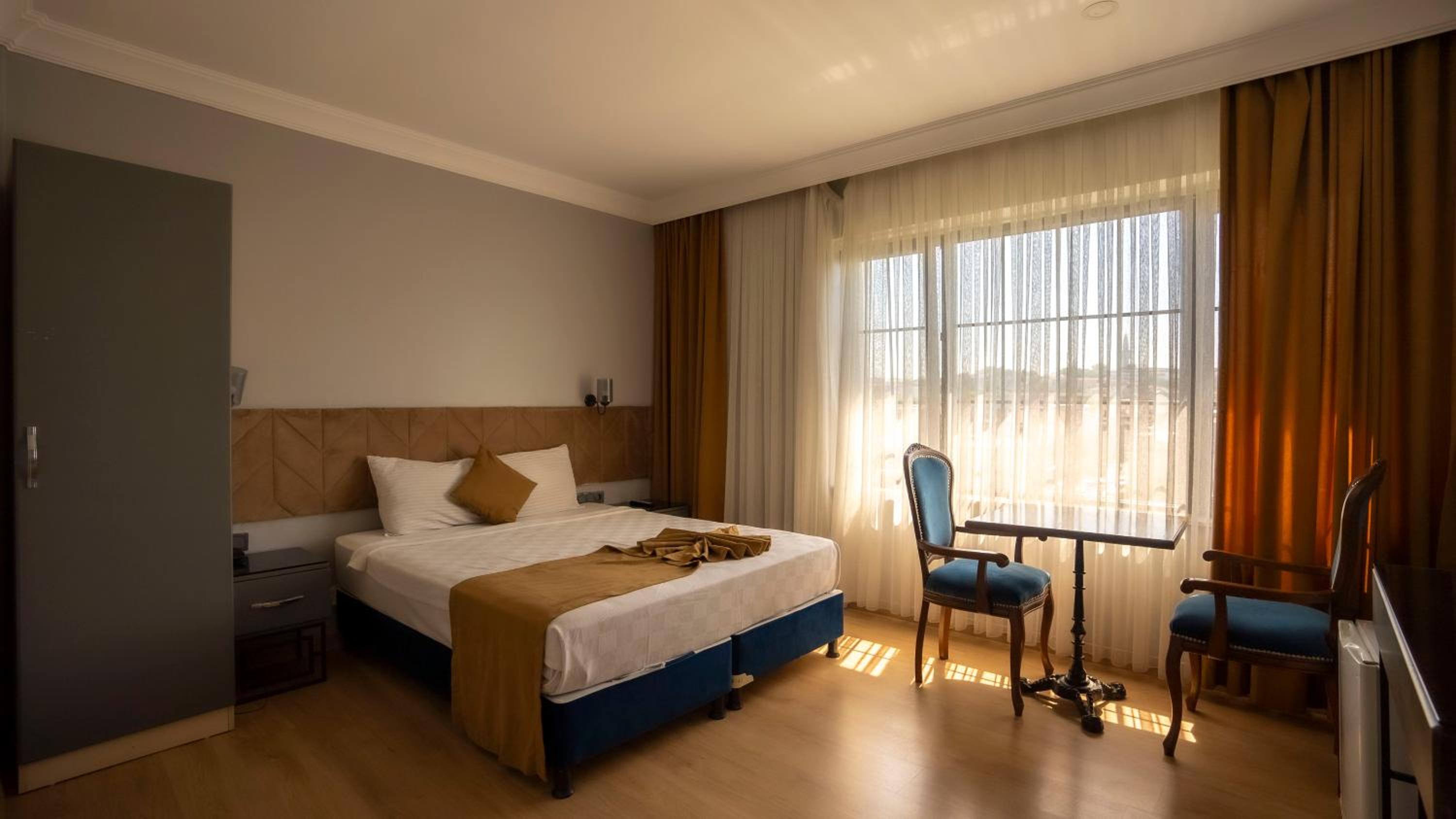 Suite with City View photo 1
