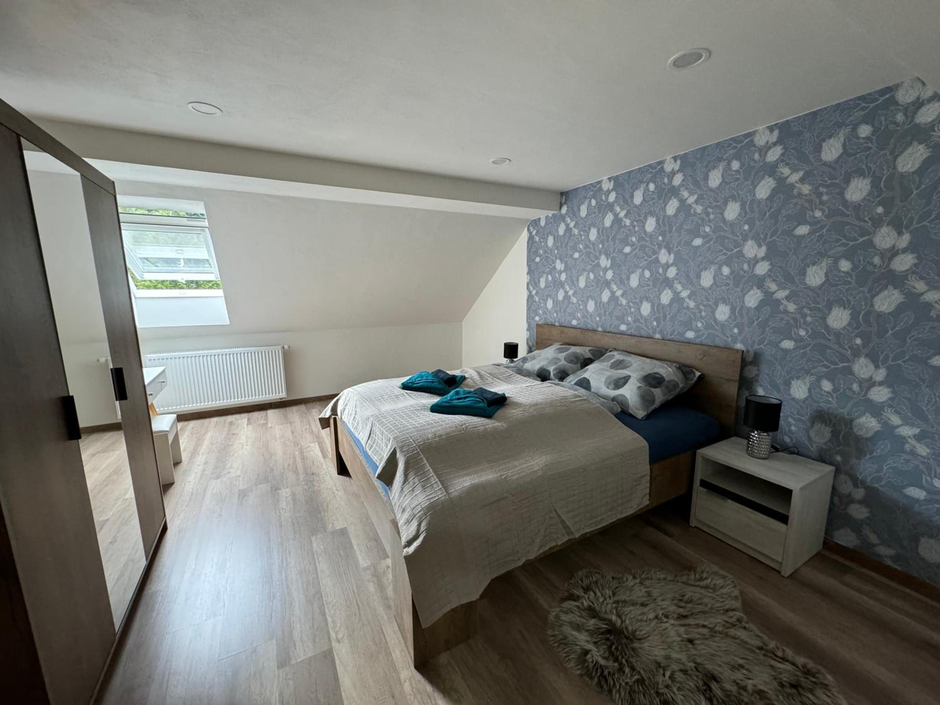 Apartment with Terrace - Photo 6