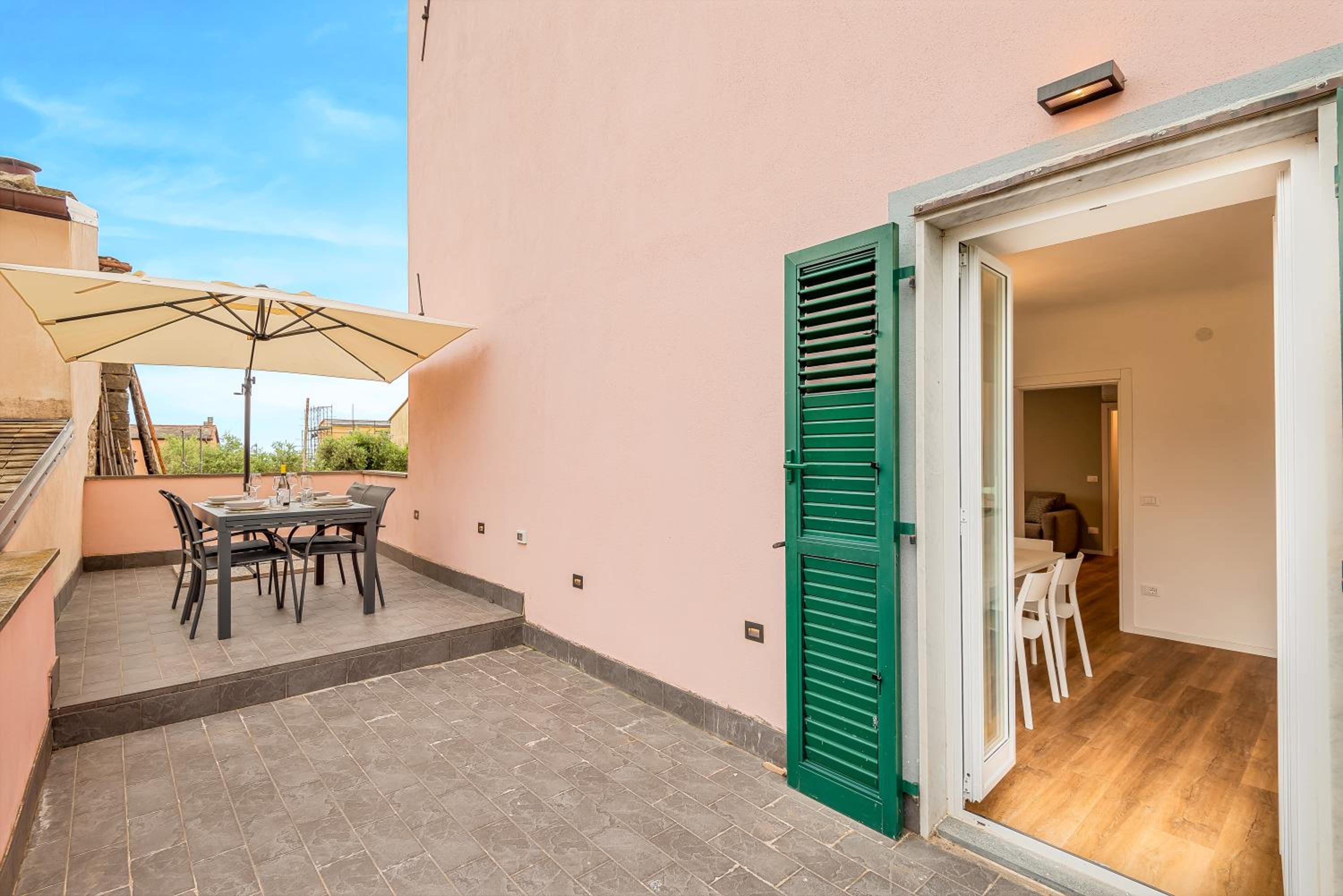 Two-Bedroom Deluxe Apartment with Garden View photo 3