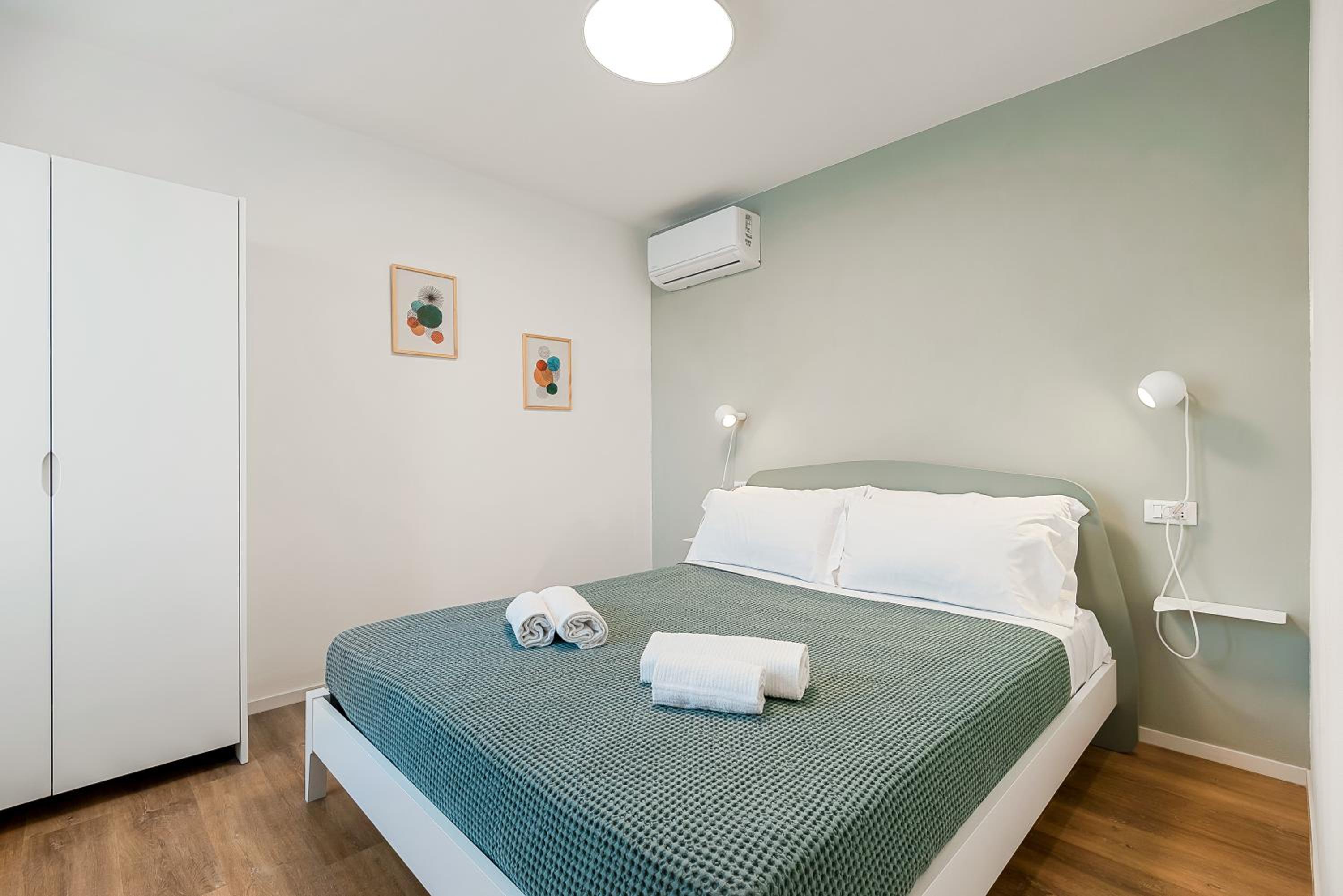 Two-Bedroom Deluxe Apartment with Garden View photo 2