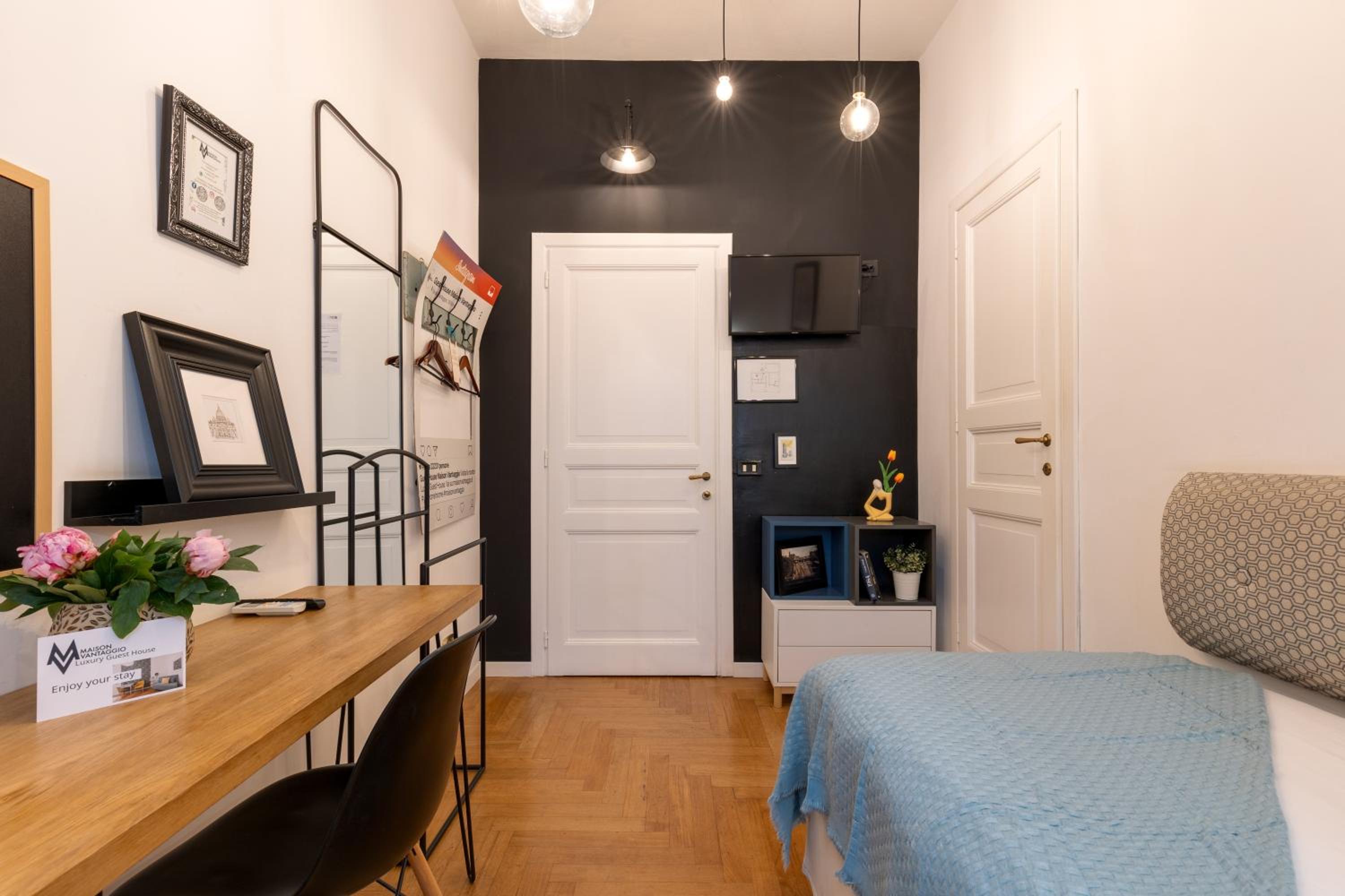 Single Room photo 2