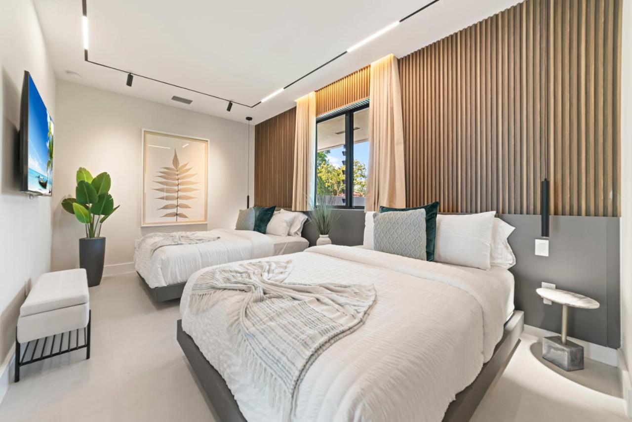 Seven-Bedroom House photo 1
