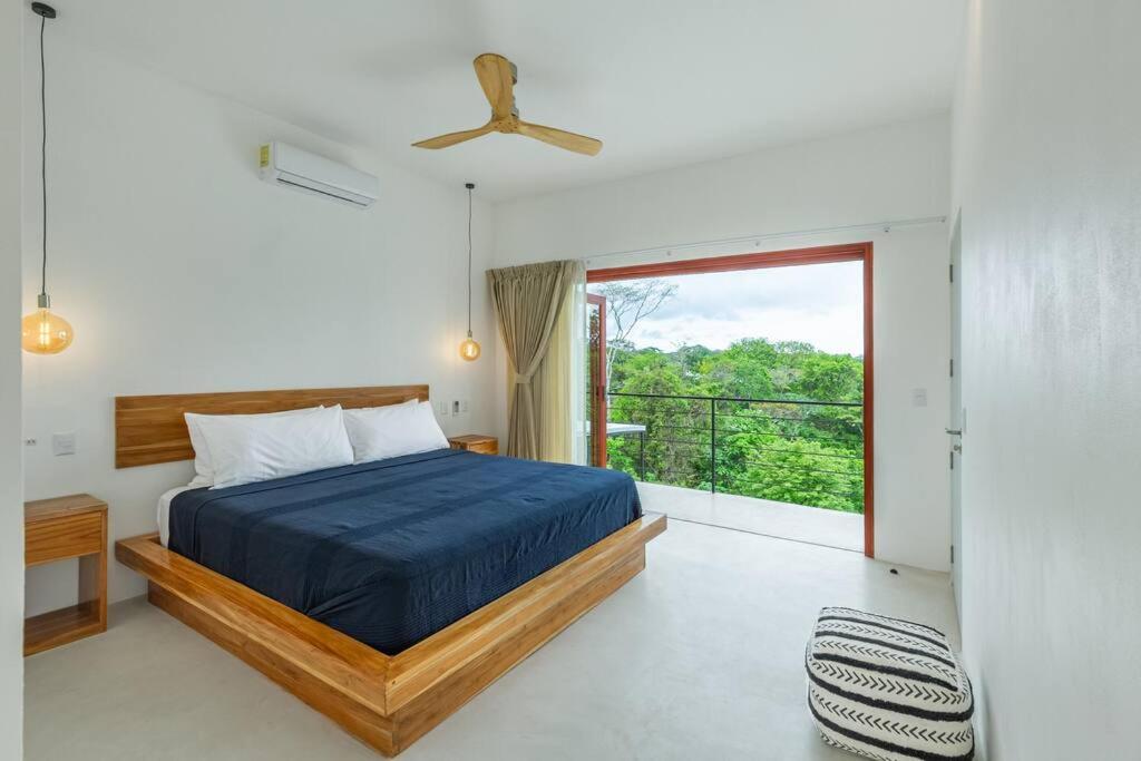 Three-Bedroom Villa photo 3