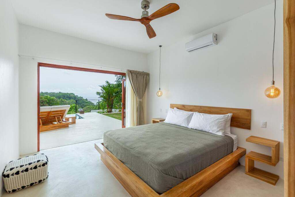 Three-Bedroom Villa photo 2