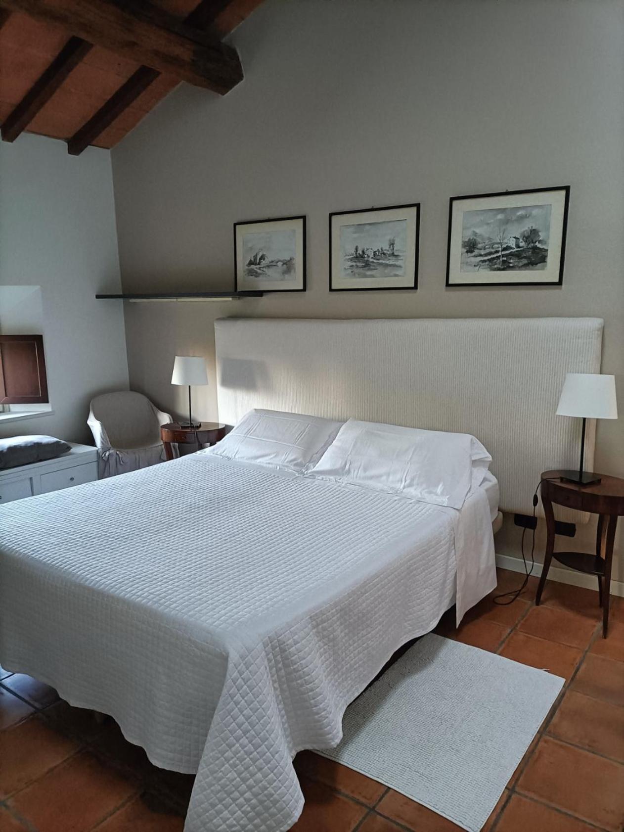 Double or Twin Room with Private Bathroom photo 2
