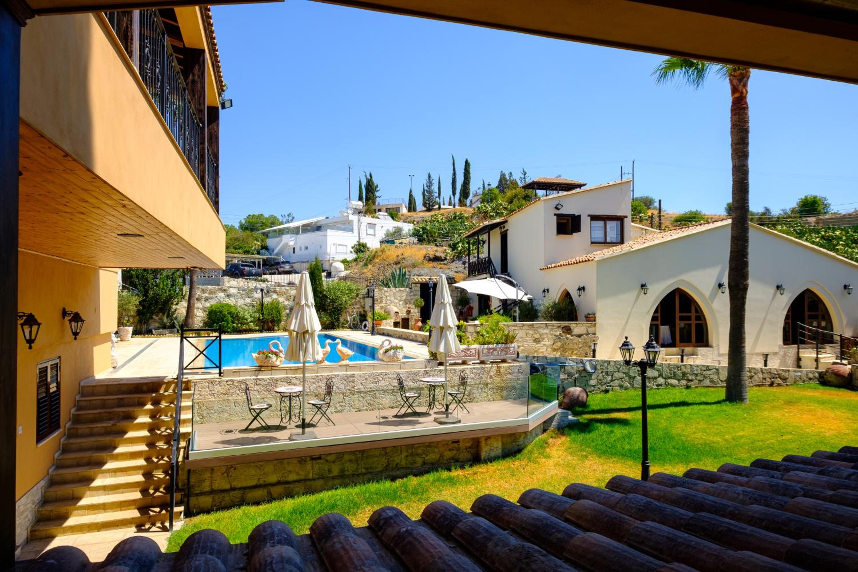 Villa photo 2