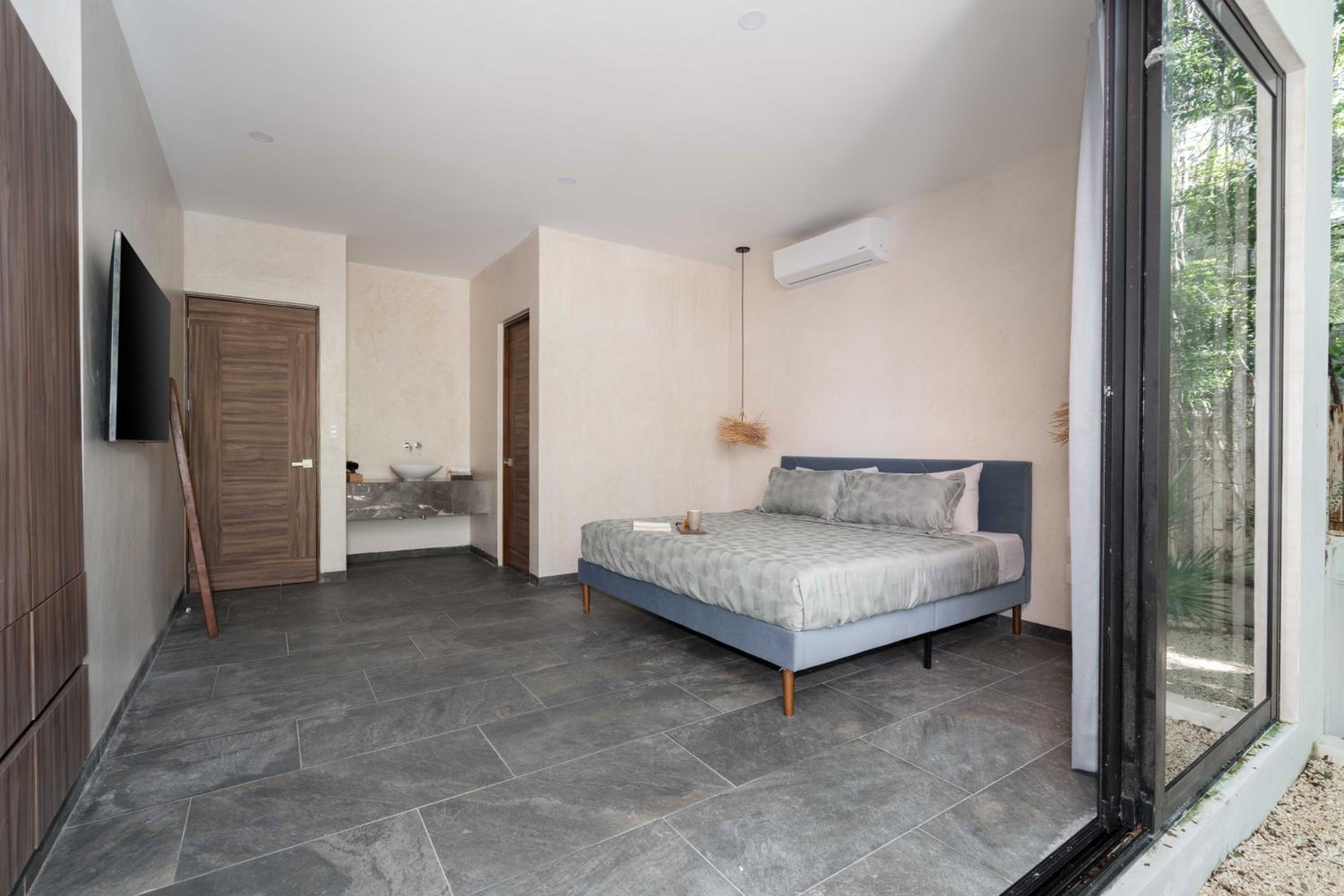 Three-Bedroom Villa - Photo 16