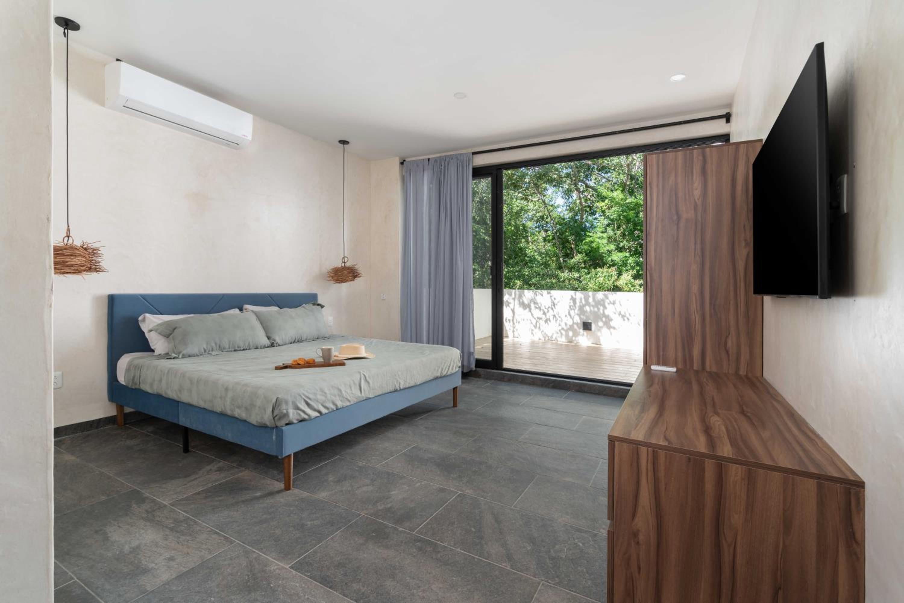 Three-Bedroom Villa - Photo 18