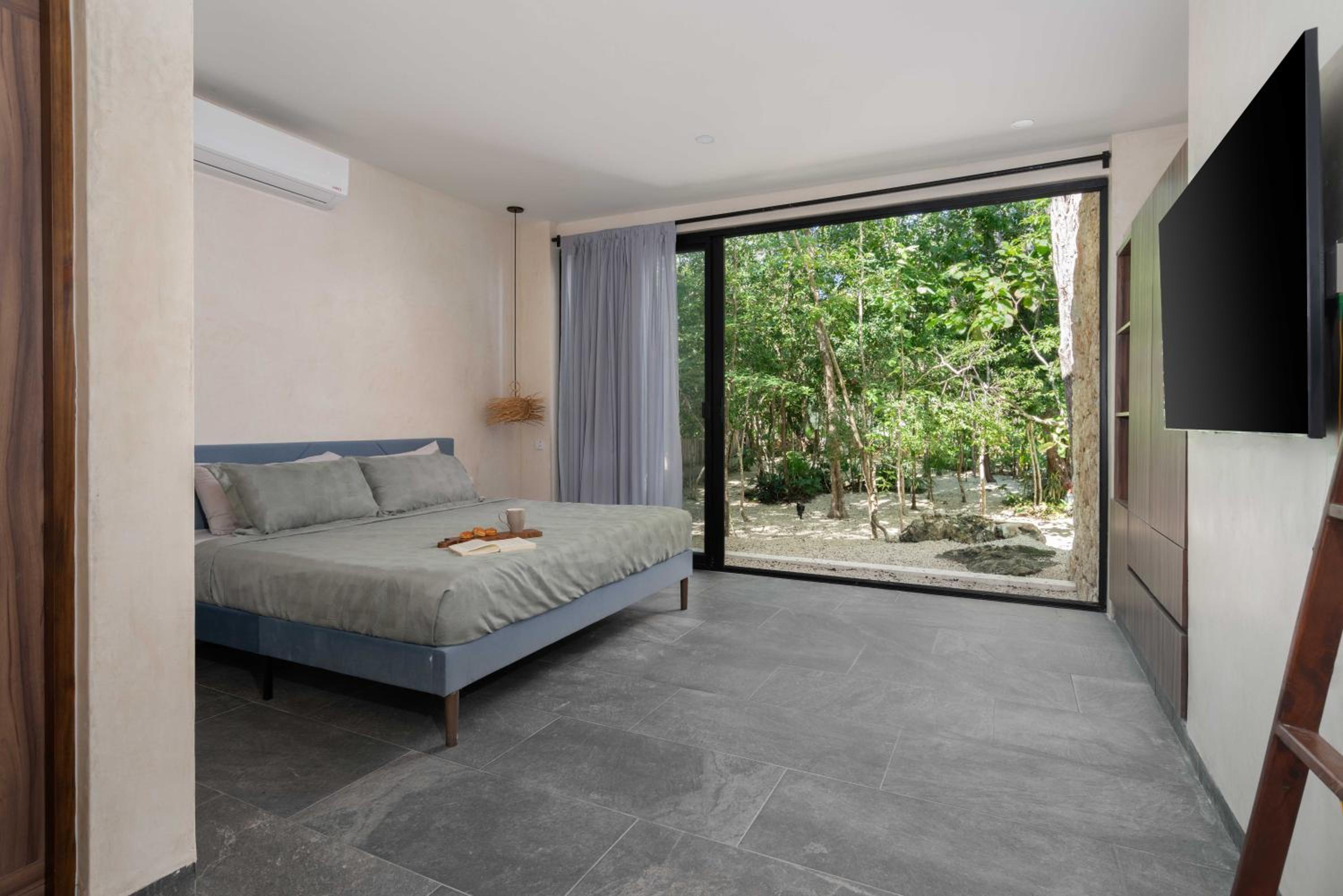 Three-Bedroom Villa - Photo 13