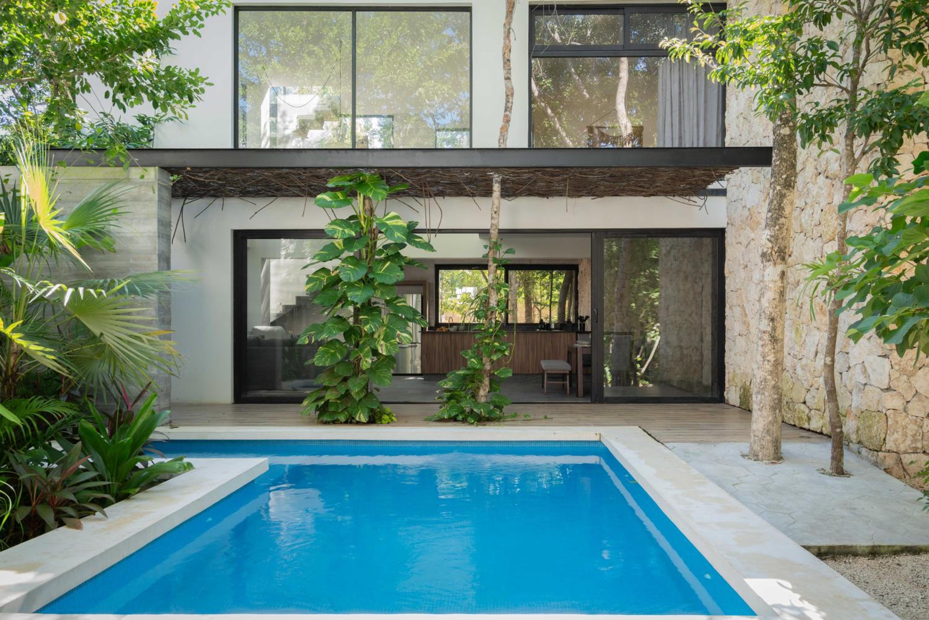 Three-Bedroom Villa - Photo 3