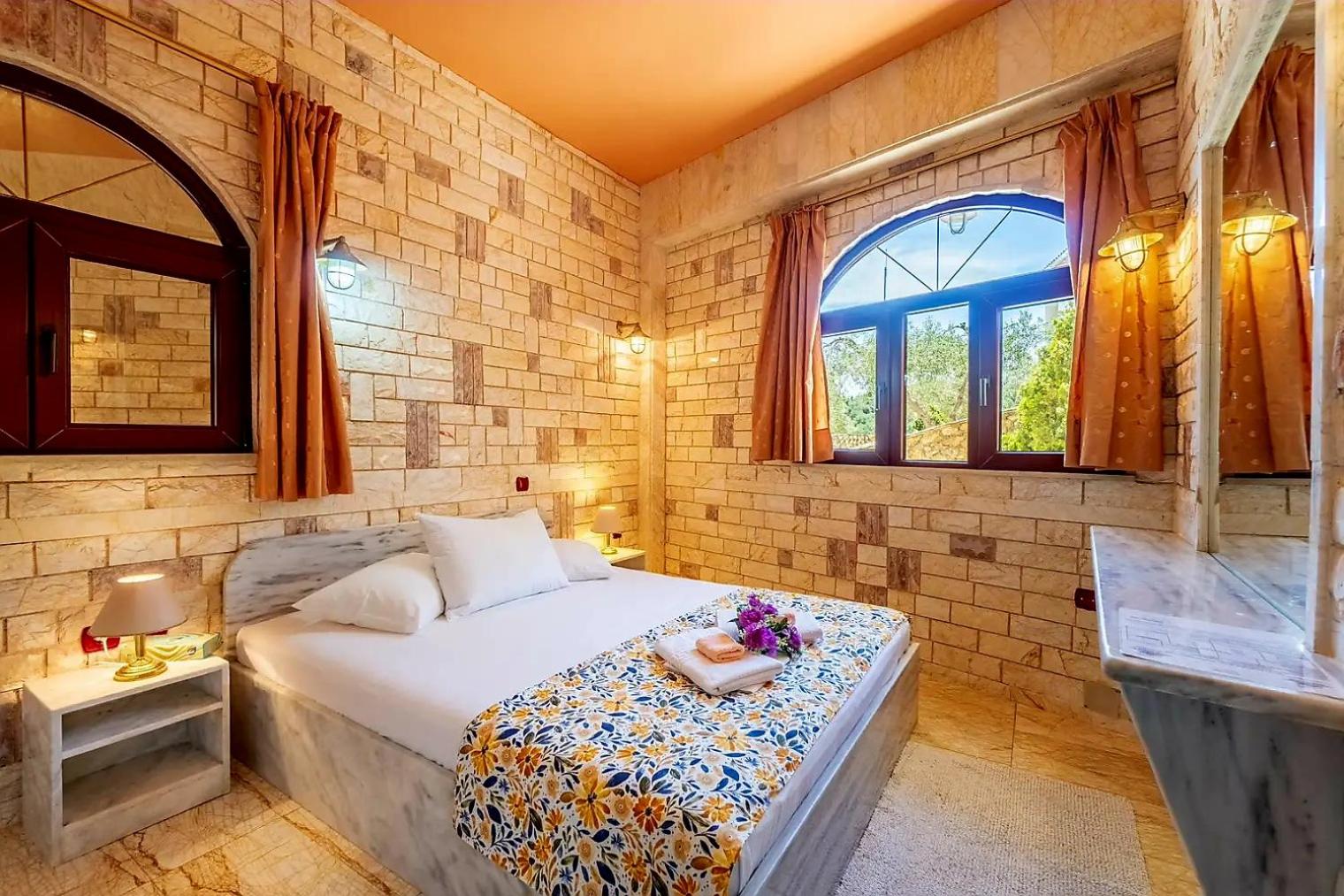 Deluxe Family Suite