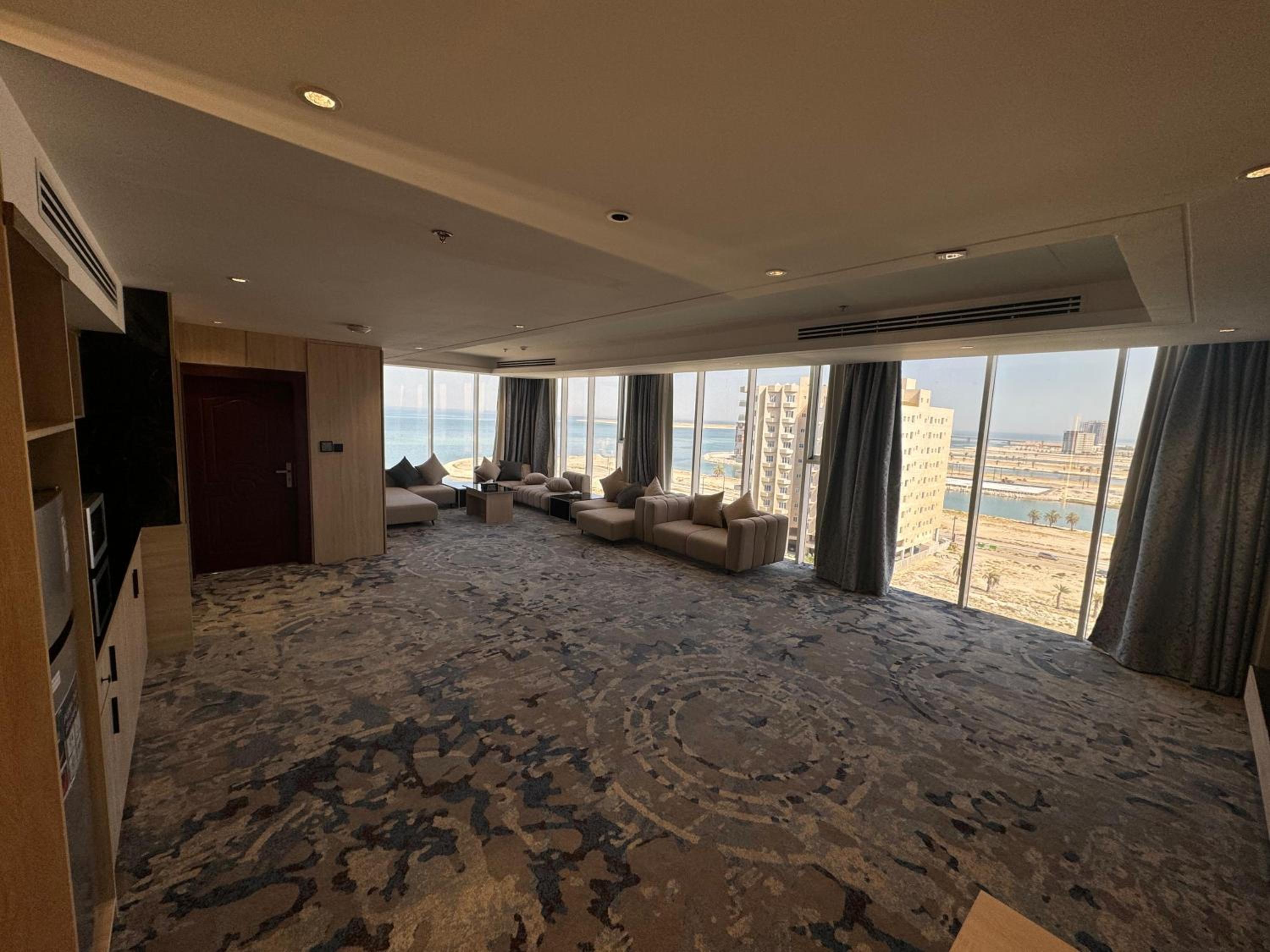 Superior Suite with Sea View photo 2
