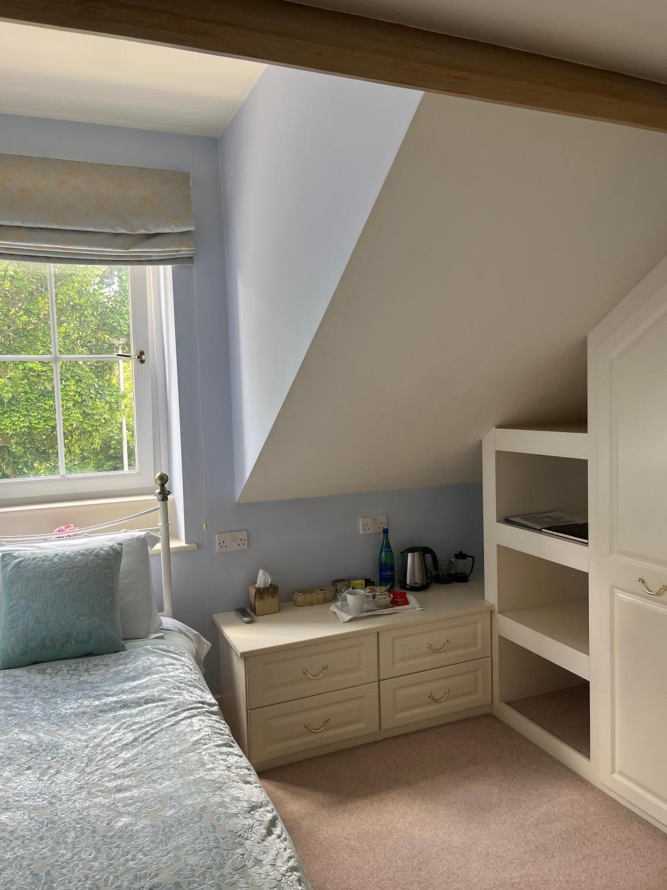 Single Room with Bathroom photo 1
