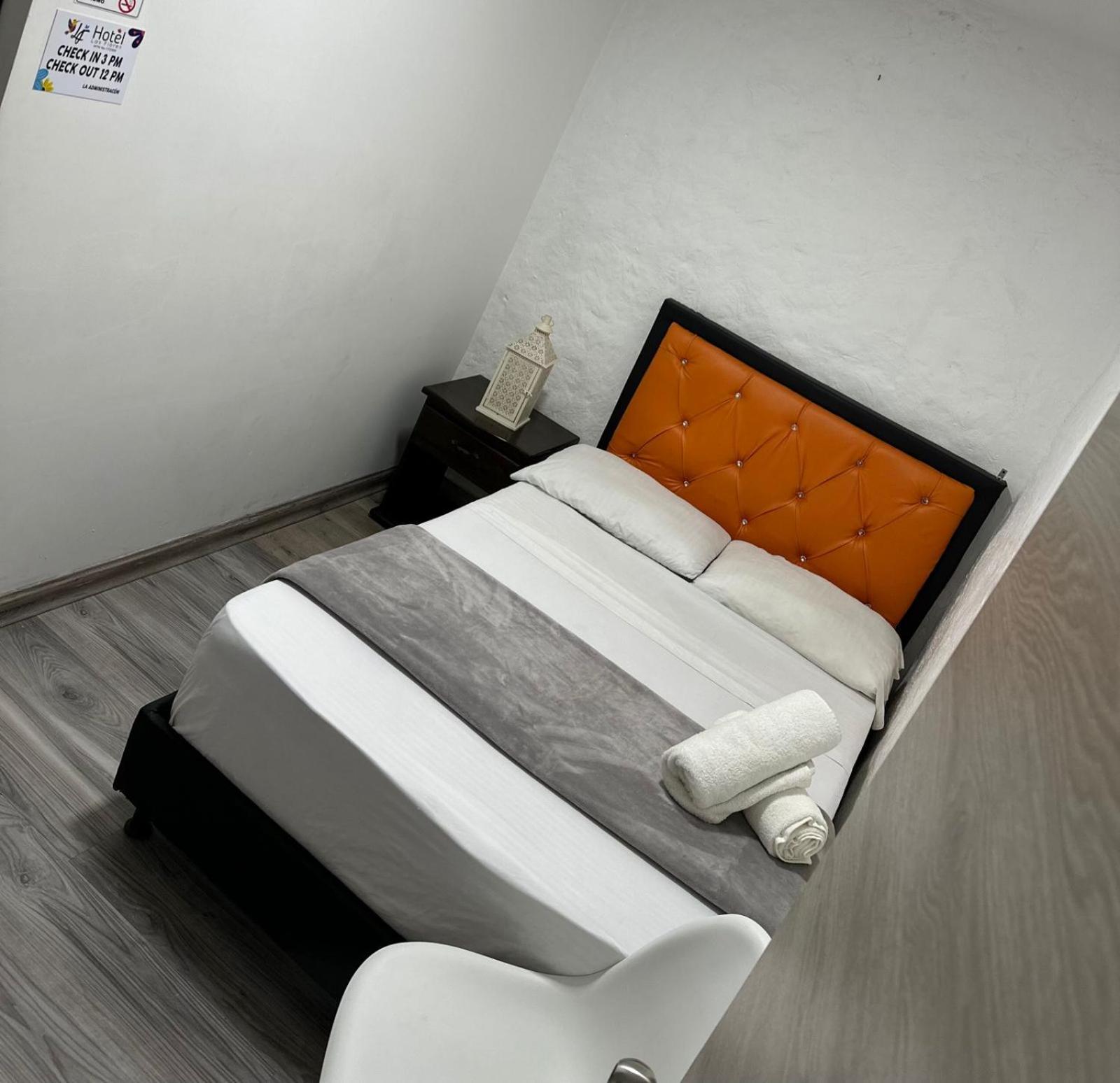 Single Room photo 1