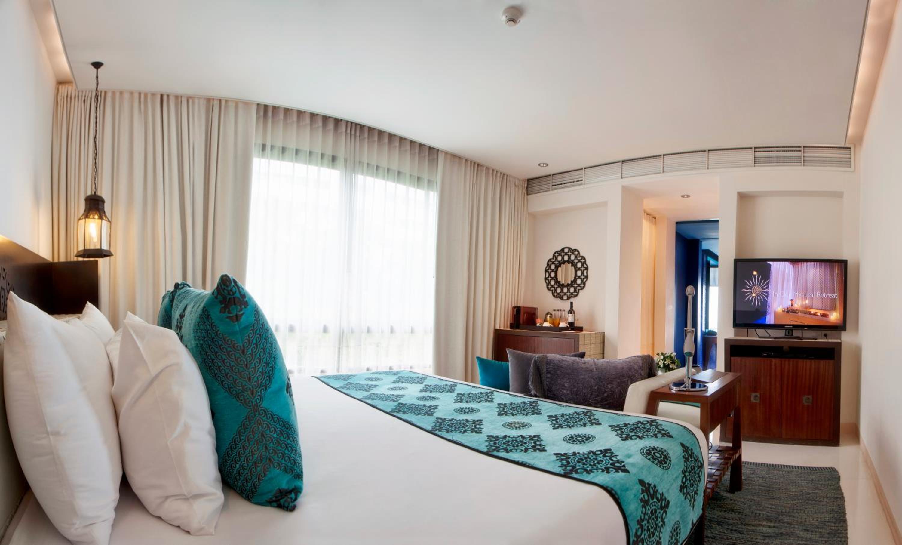 Celestial Suite In-Bedroom Jacuzzi - Photo 6