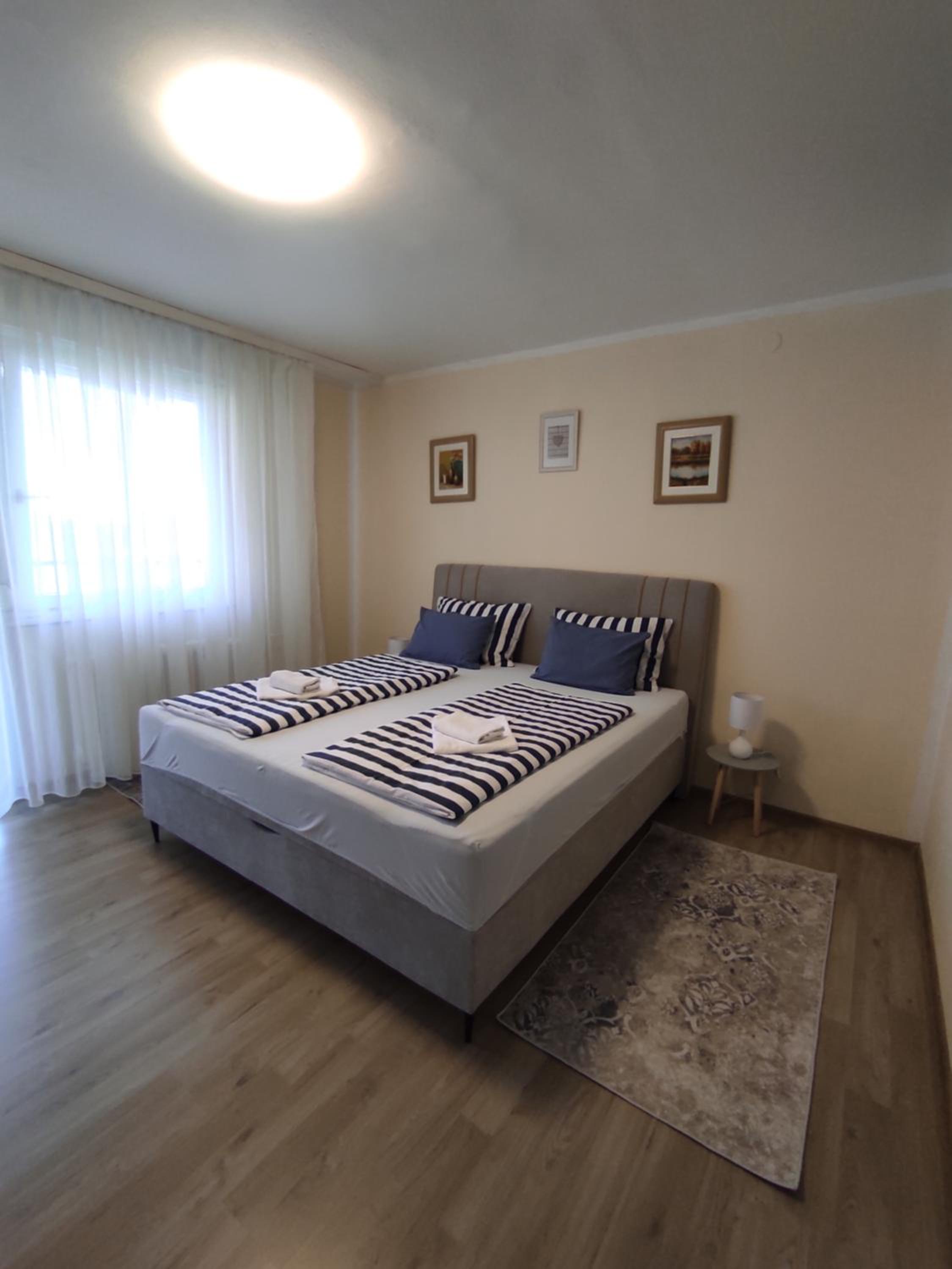 One-Bedroom Apartment - Photo 8