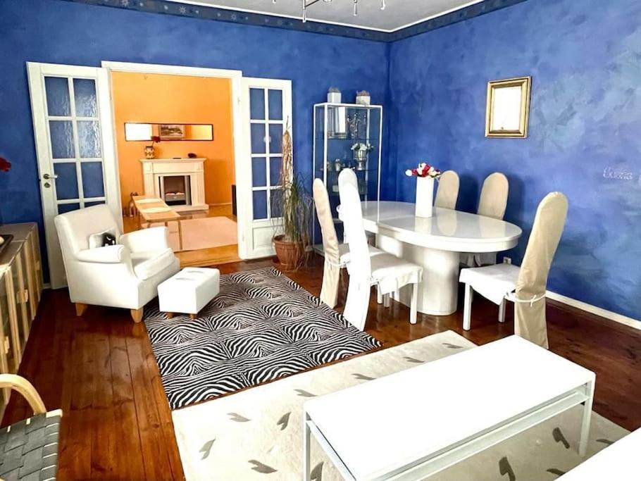 Two-Bedroom Apartment photo 2