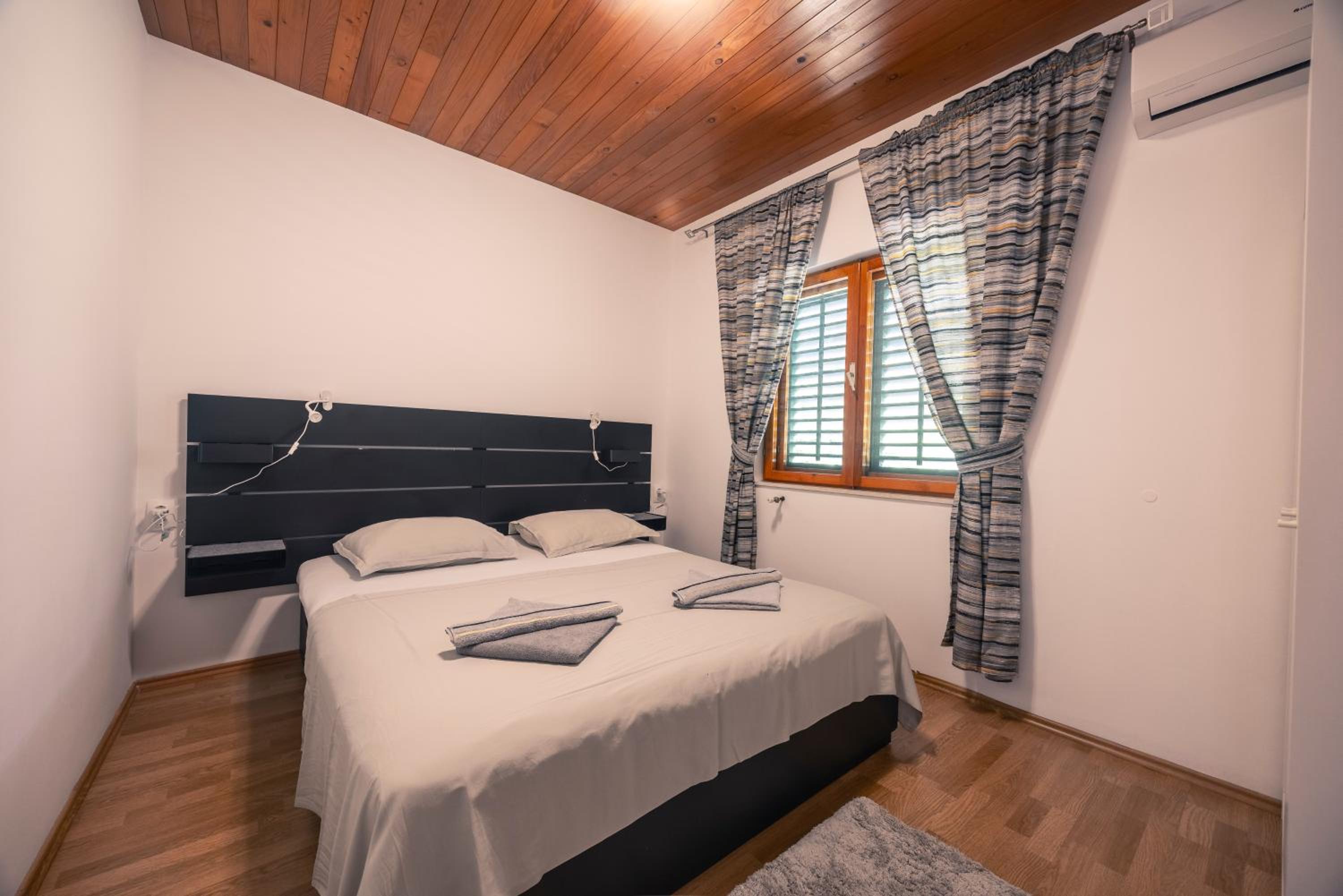Villa photo 1