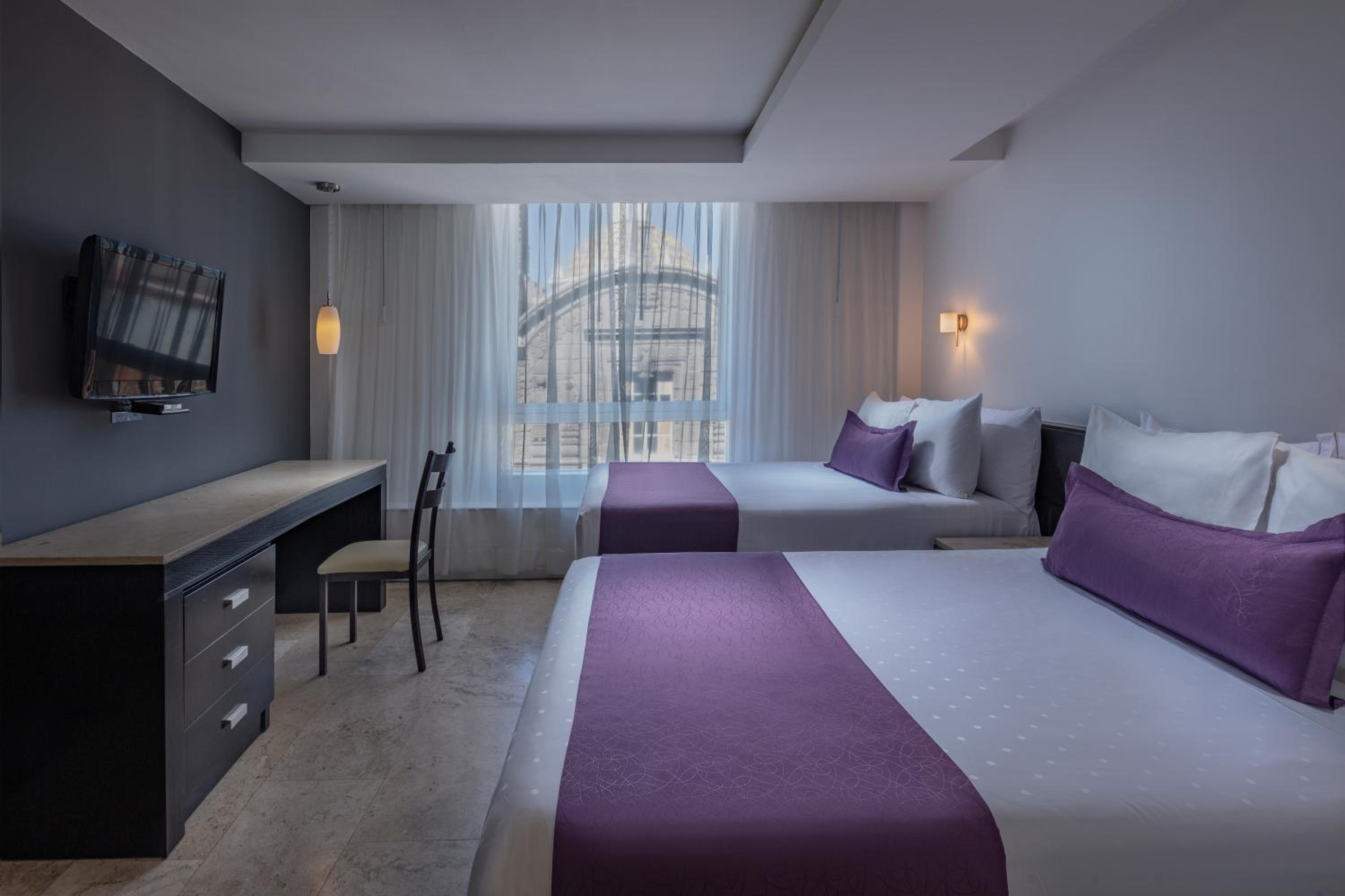Deluxe Room, 2 Double - Photo 6
