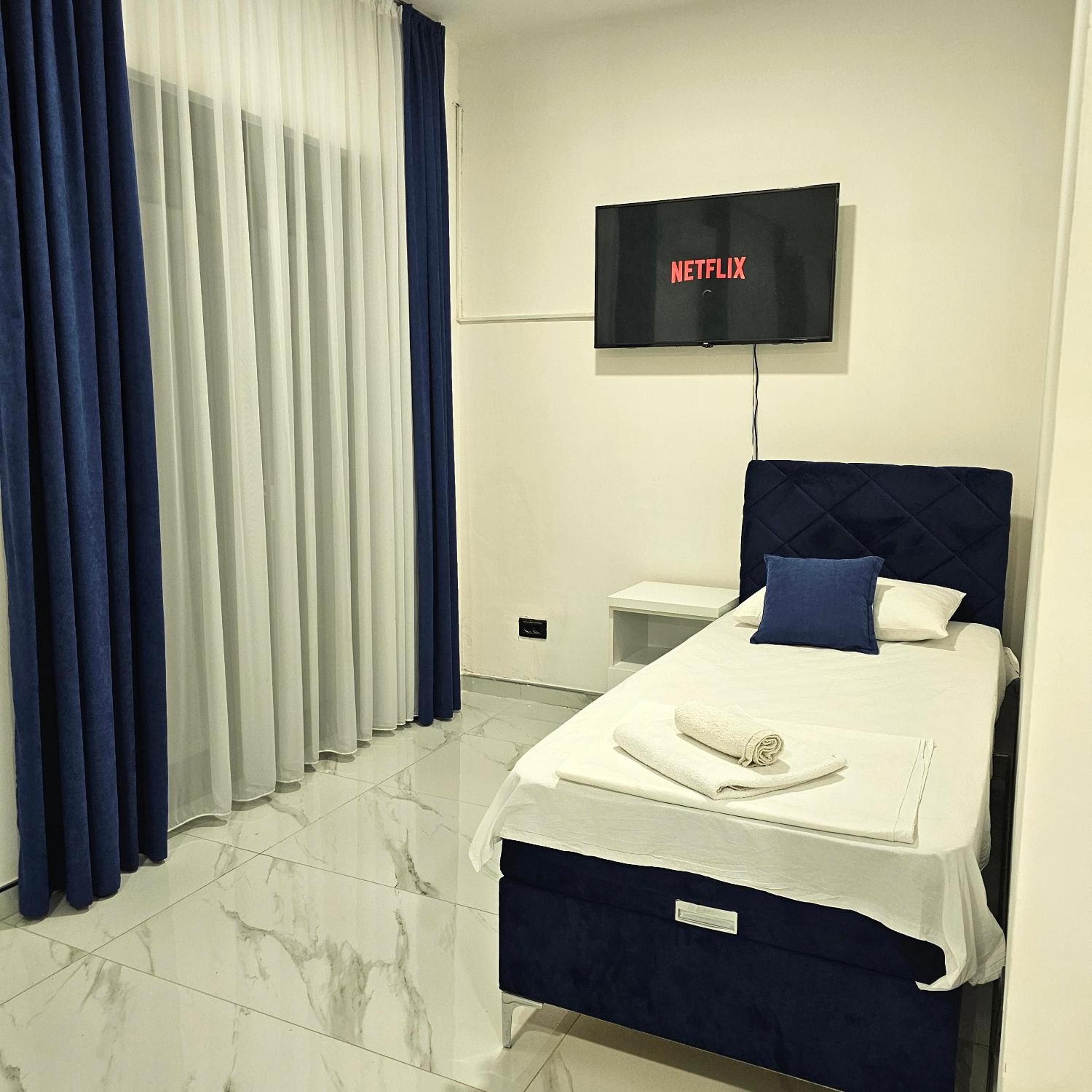 Superior One-Bedroom Apartment photo 2