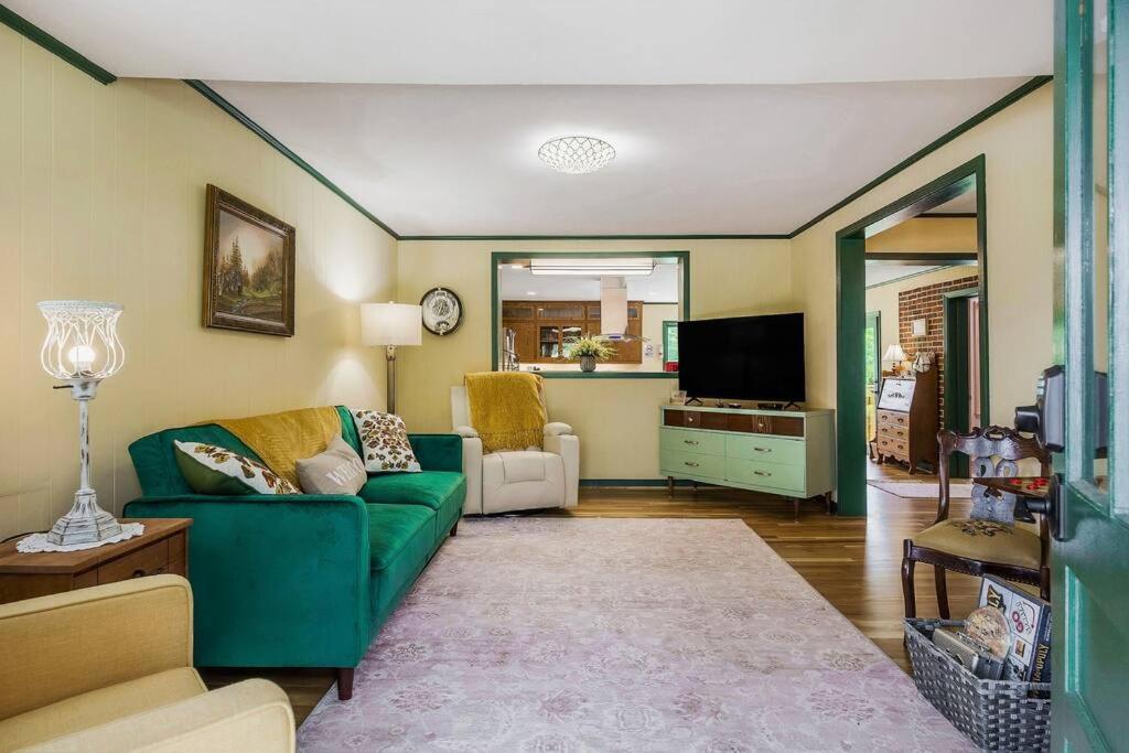 Three-Bedroom House photo 1