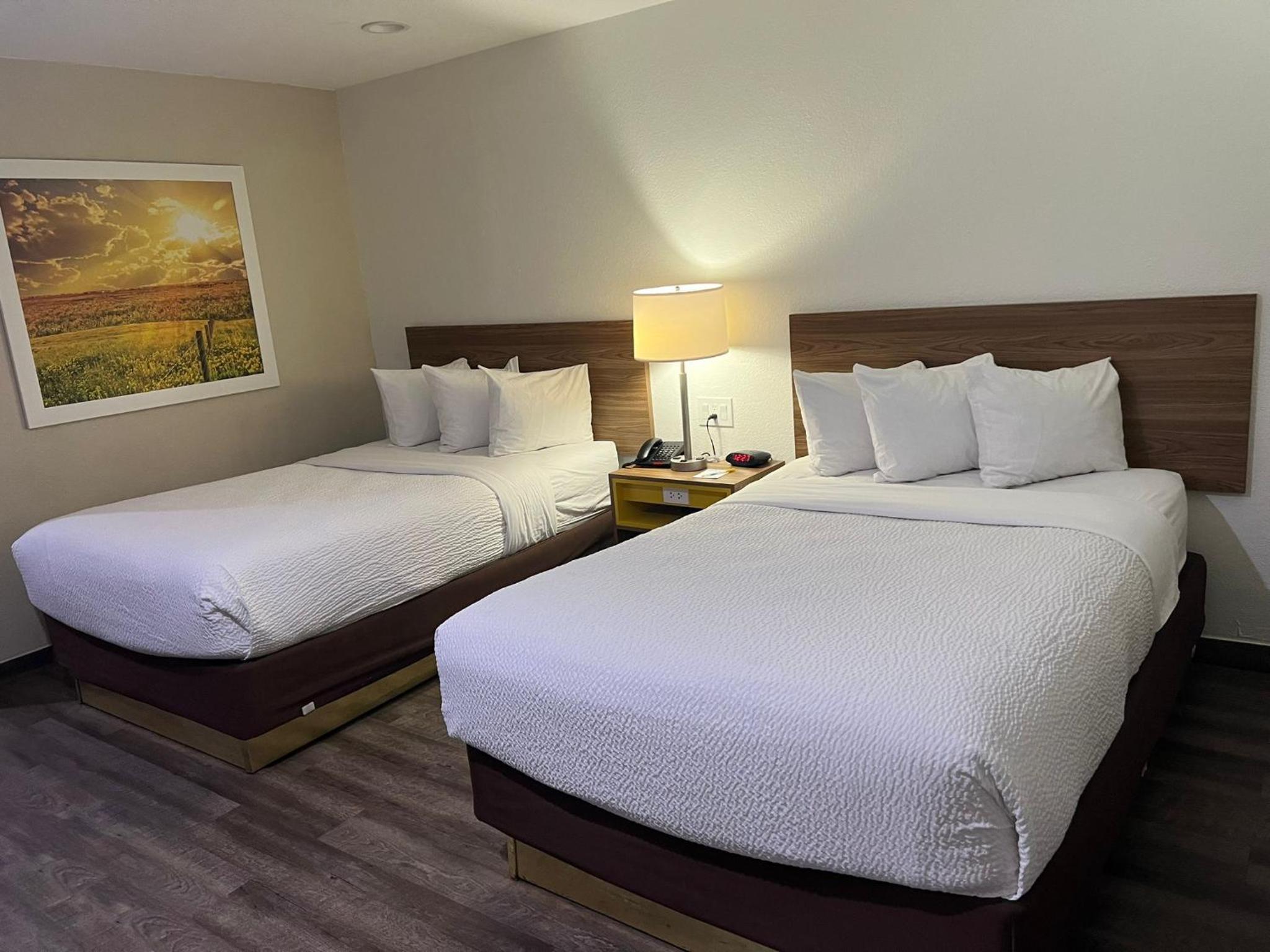 Double Room with Two Double Beds - Smoking photo 3