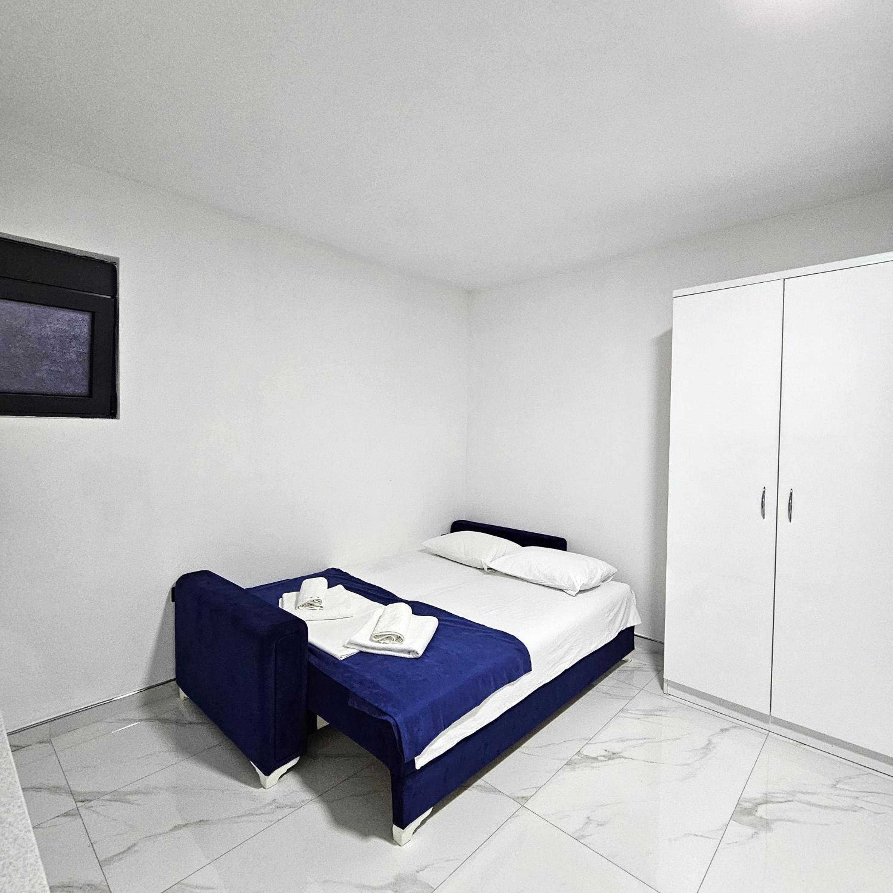 Studio Apartment photo 2