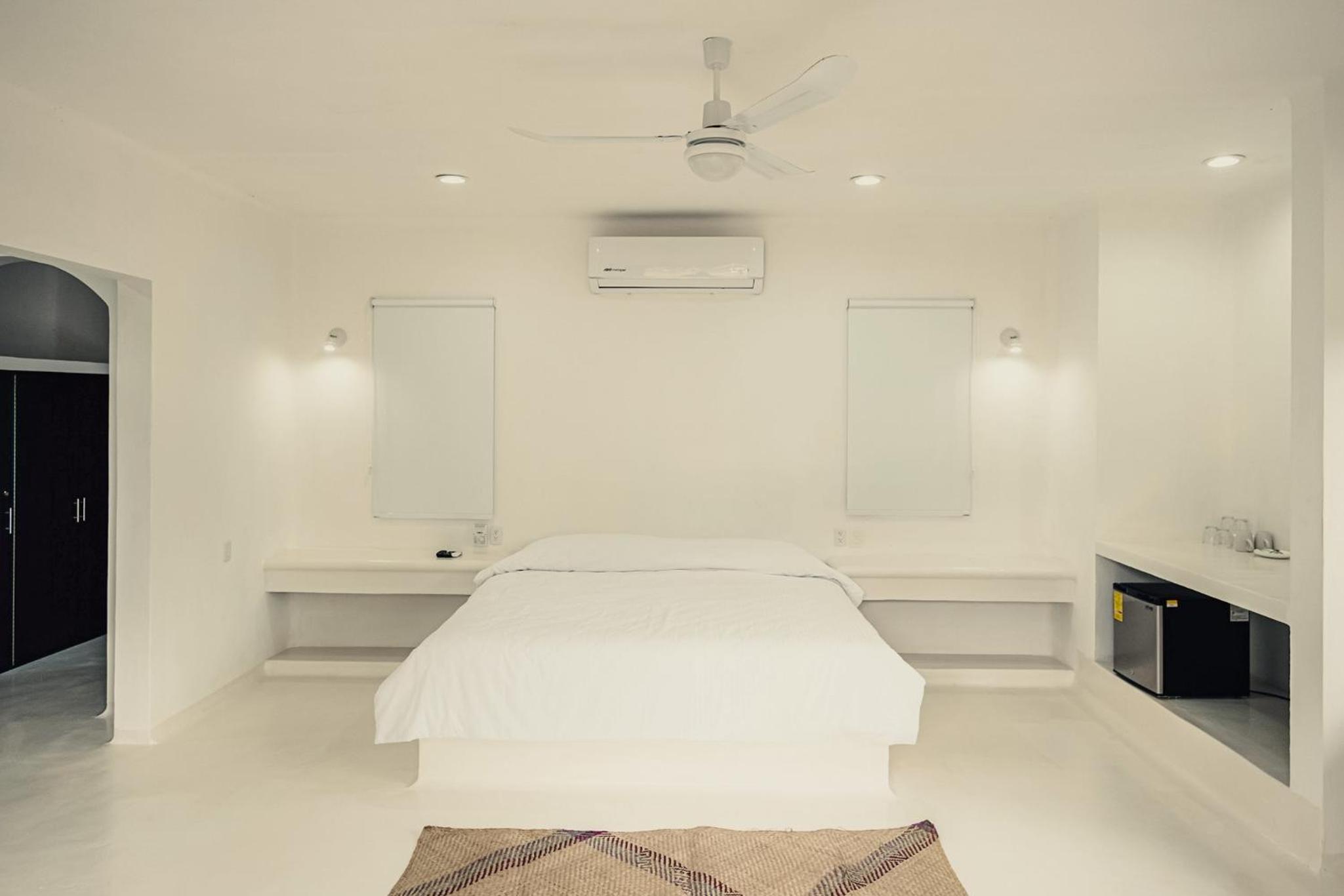 Deluxe Room - Photo 1