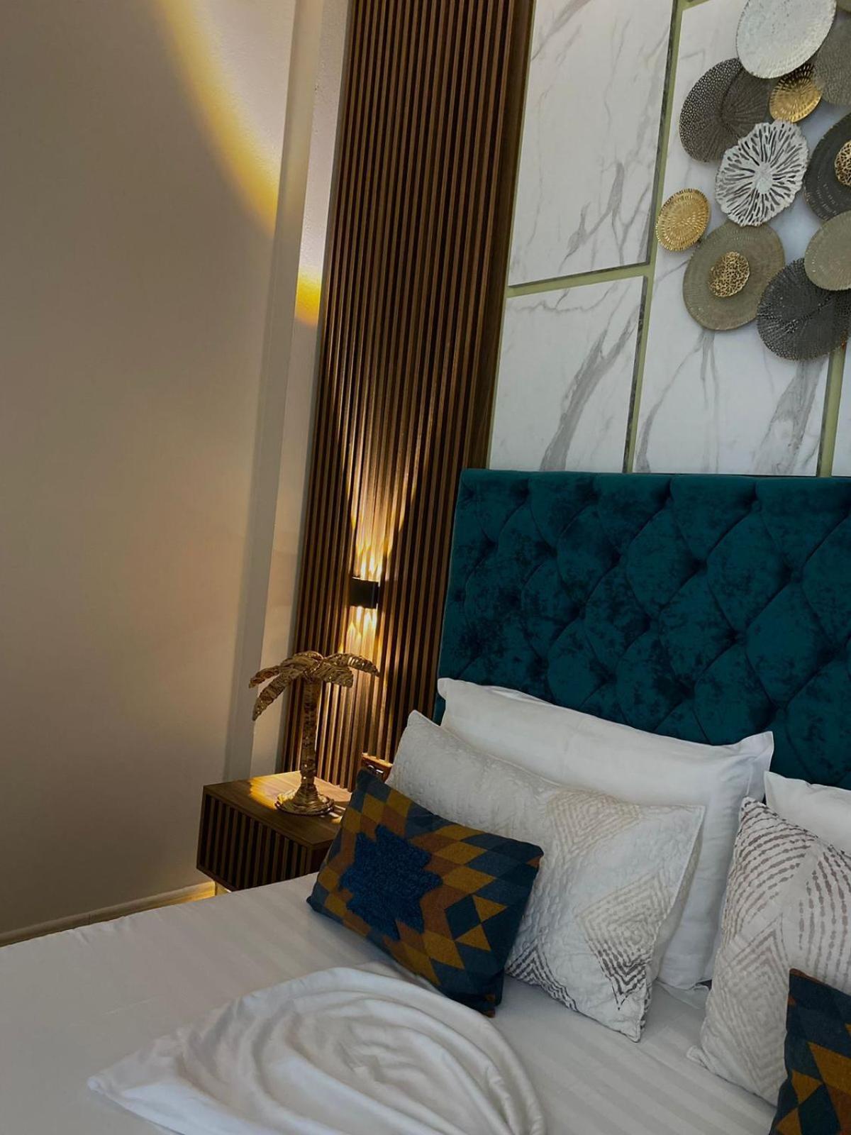 Deluxe Double Room with Balcony and Sea View