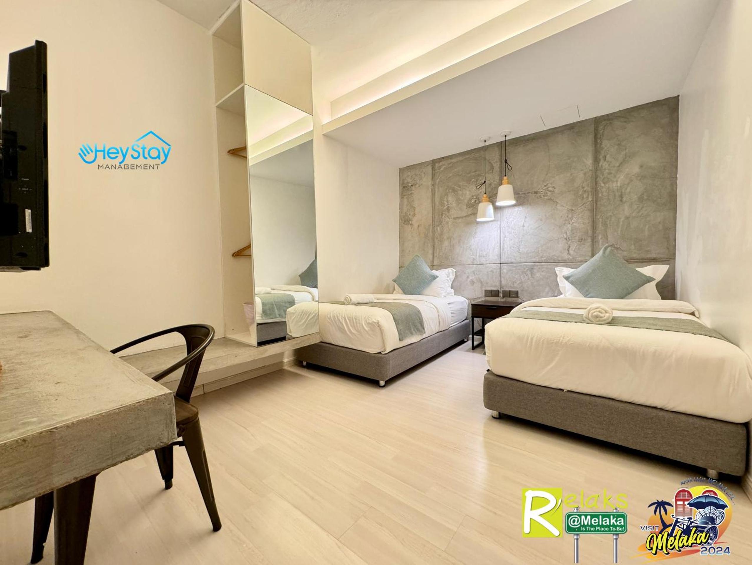 Twin Room with Shared Bathroom