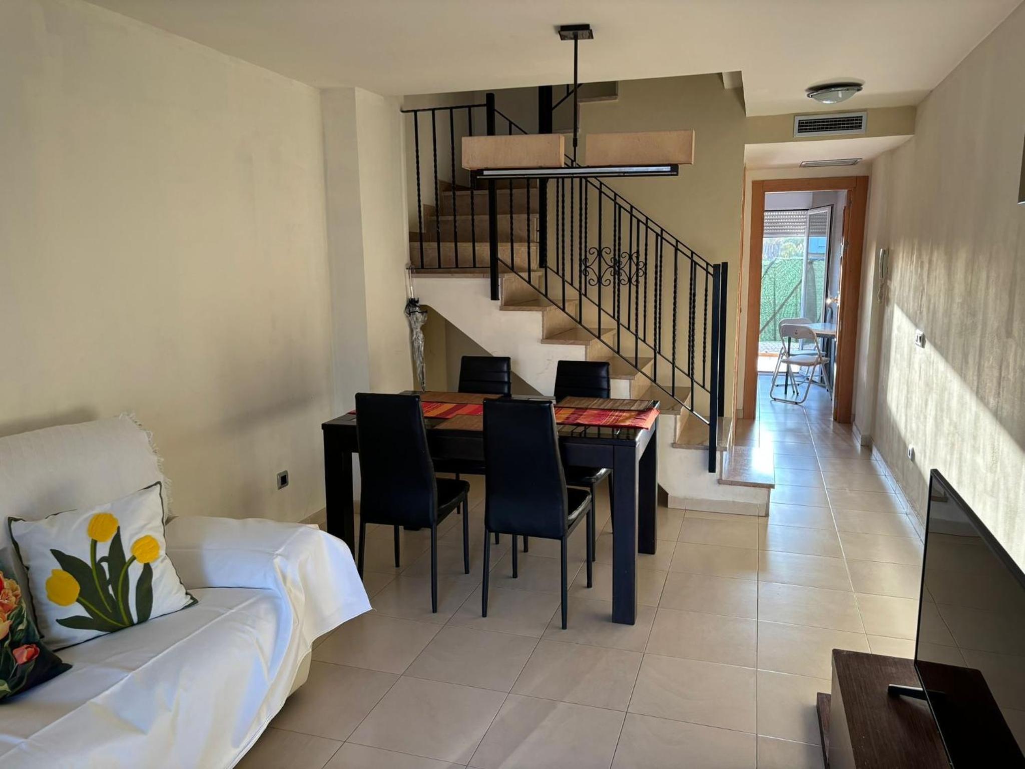 Three-Bedroom House photo 3
