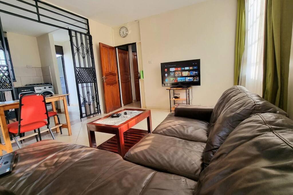 Two-Bedroom House photo 2