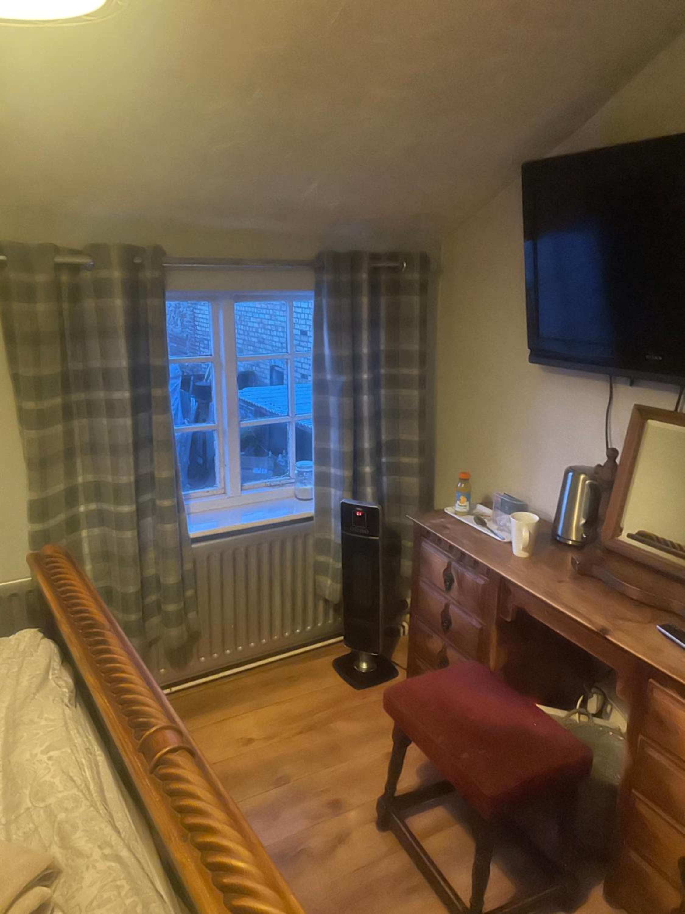 Double Room With Private Bathroom