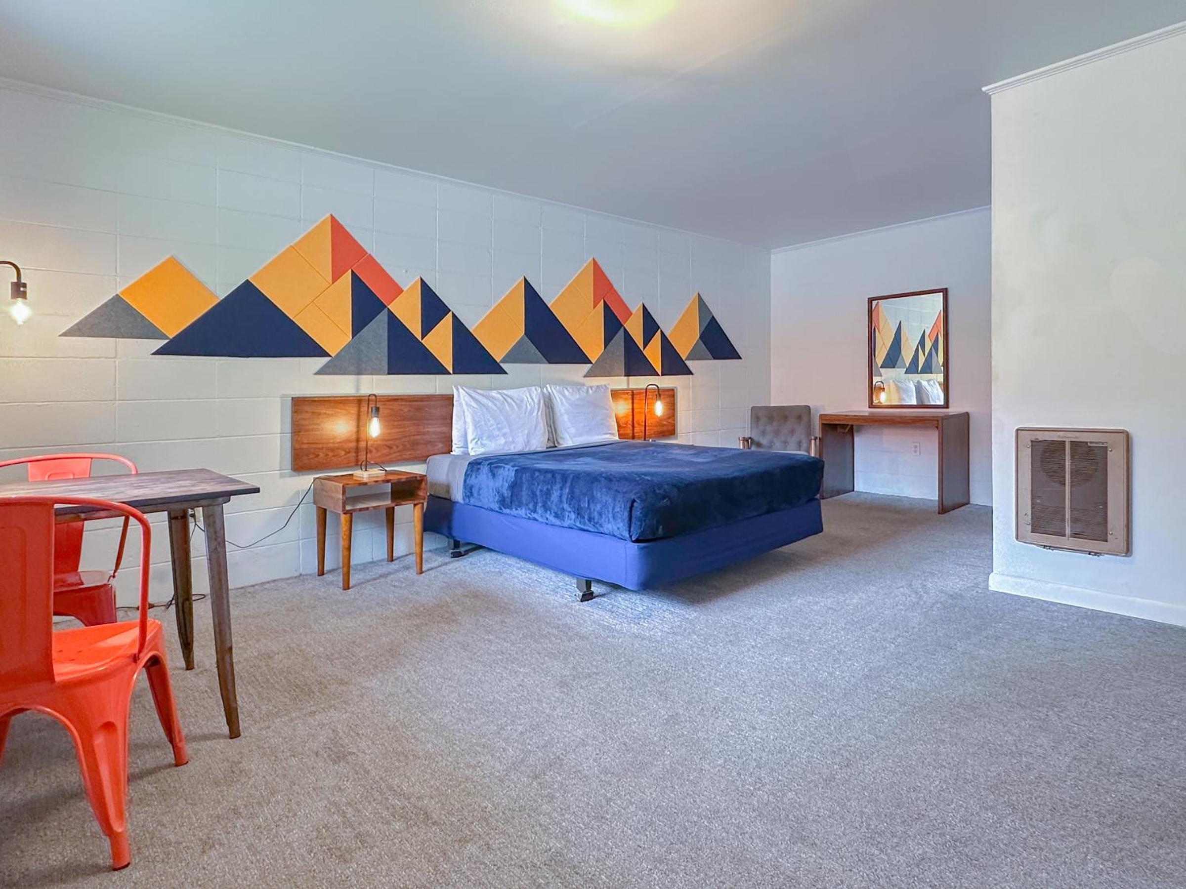 Queen Room photo 1