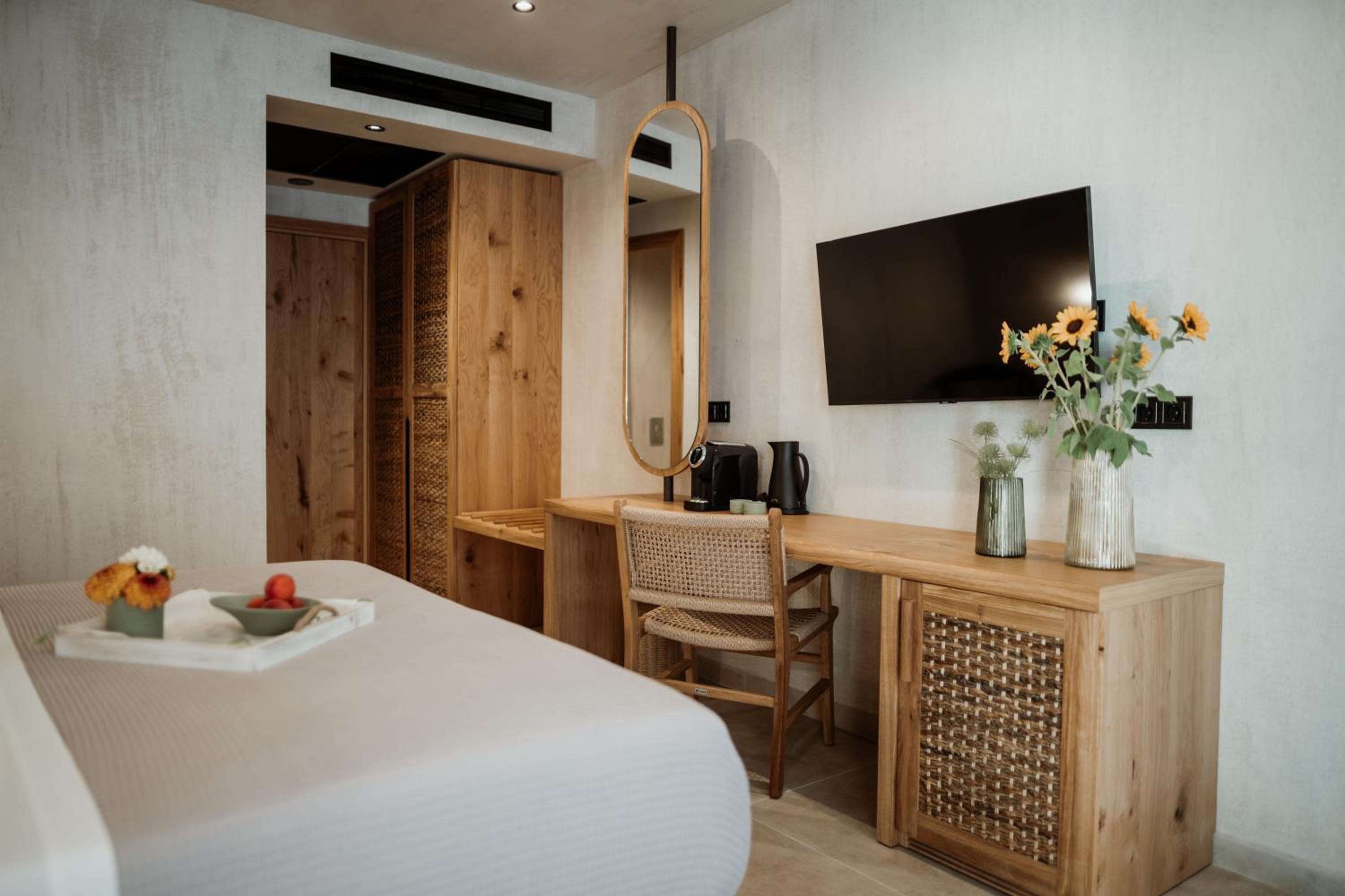 Queen Room with Spa Bath photo 1