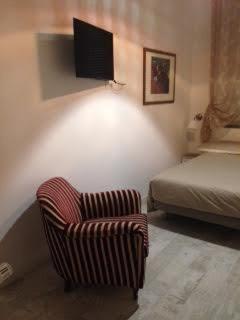 Small Double Room - Photo 6