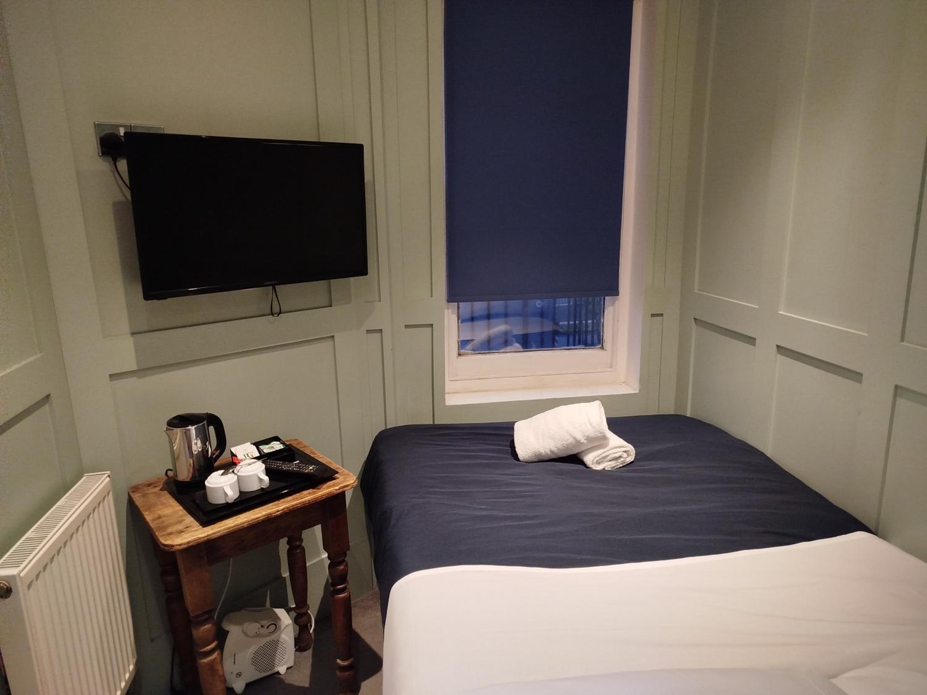 Single Room photo 3