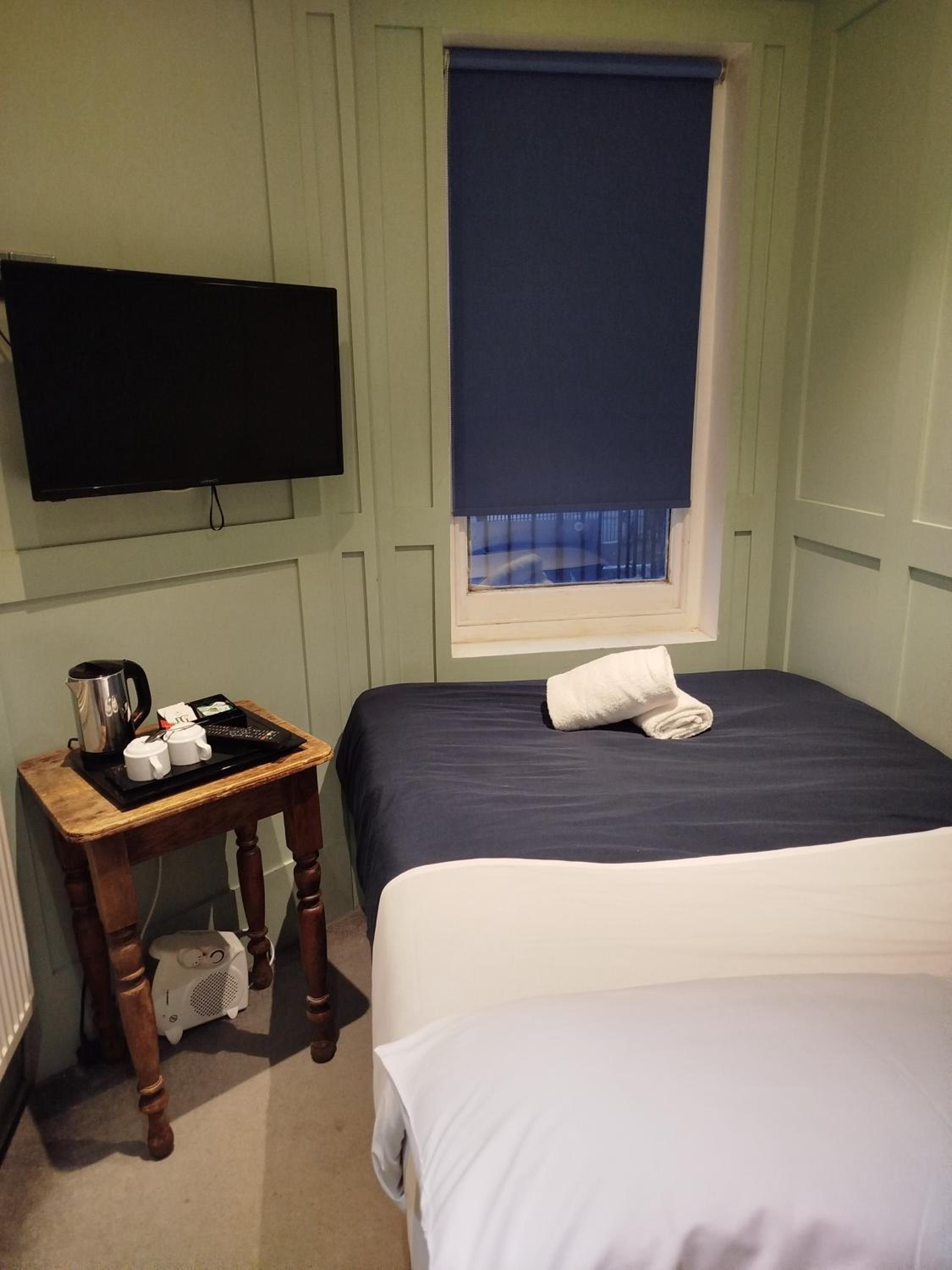 Single Room photo 2