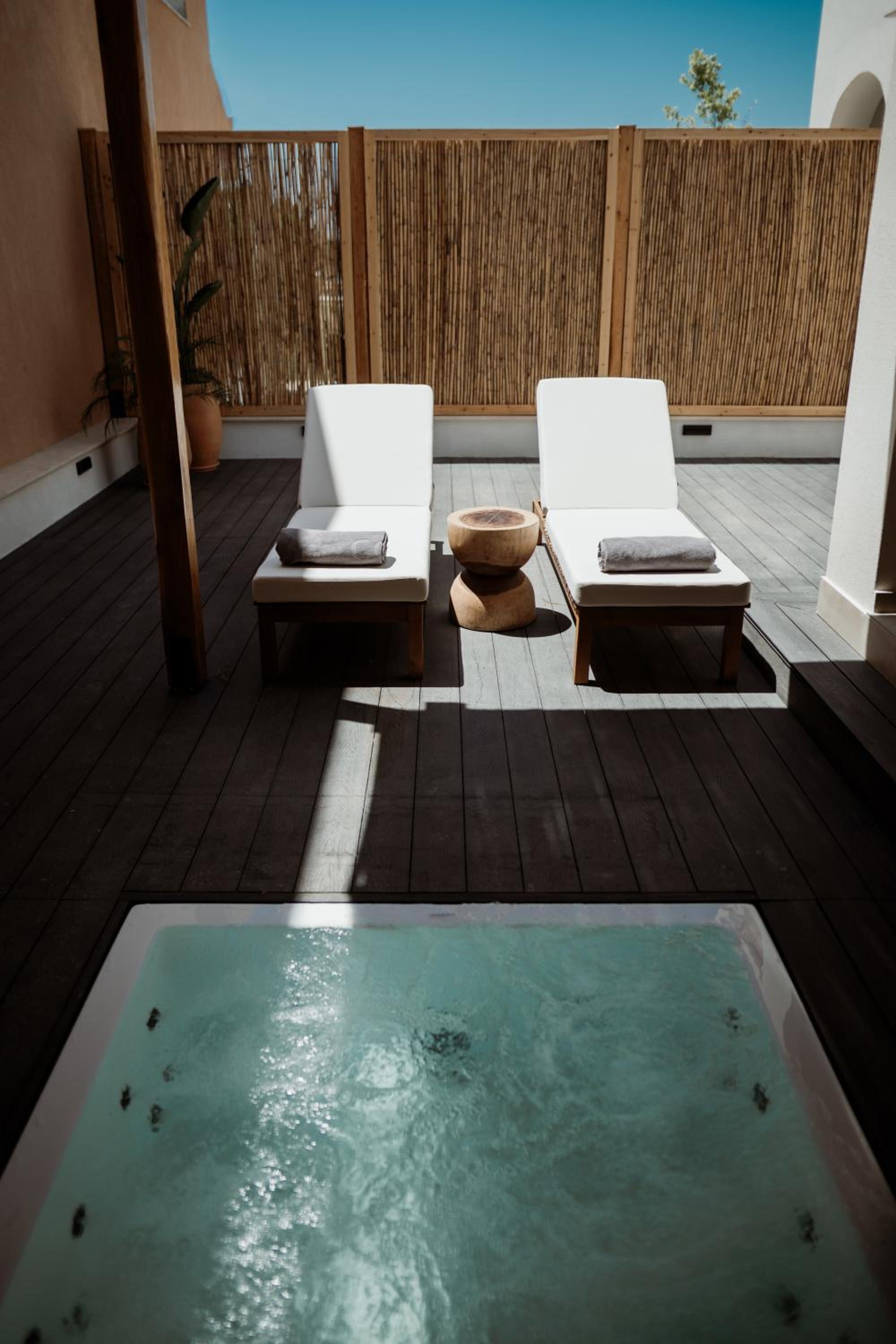 Luxury Triple Room photo 2