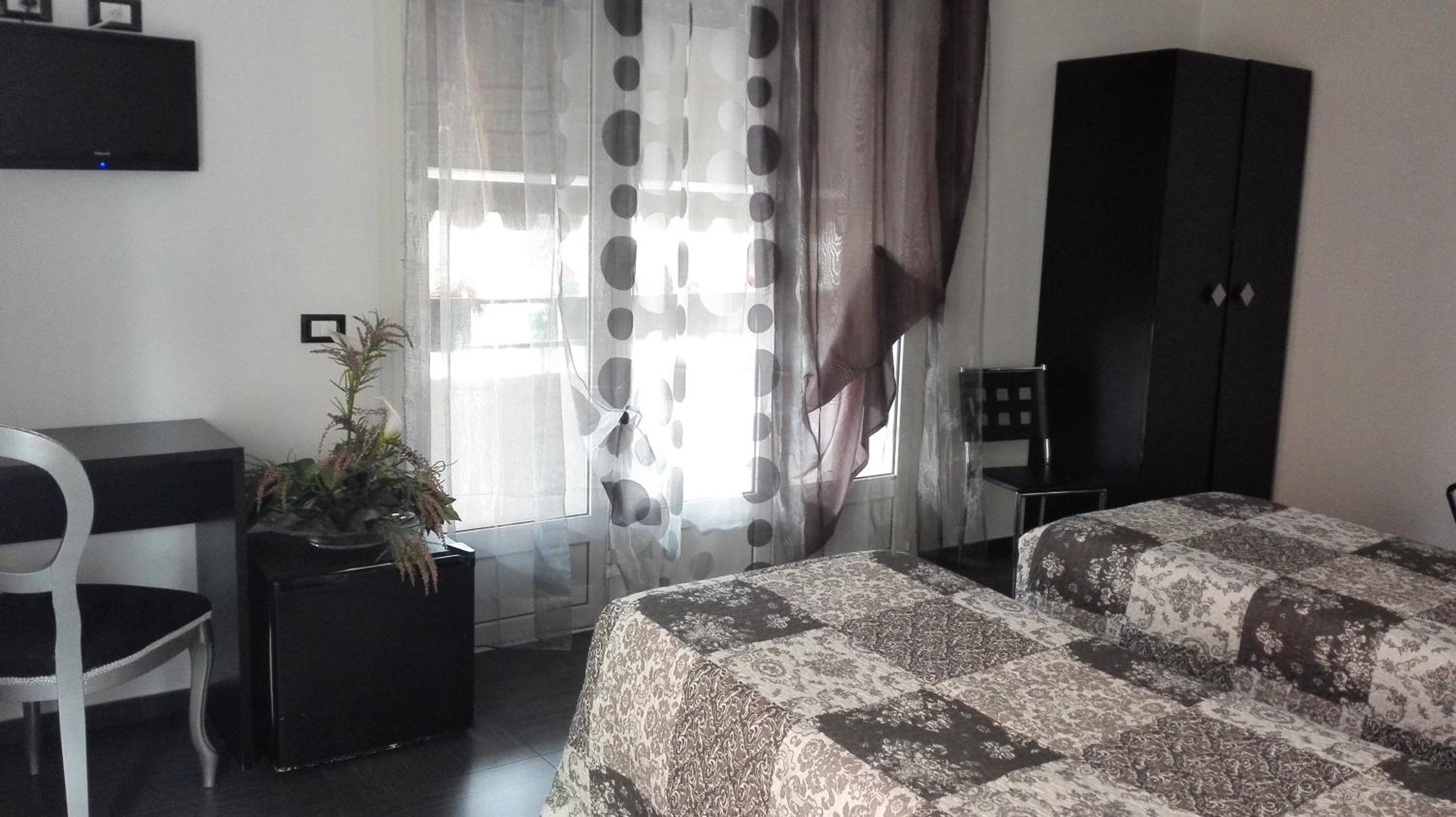 Triple Room - Photo 2