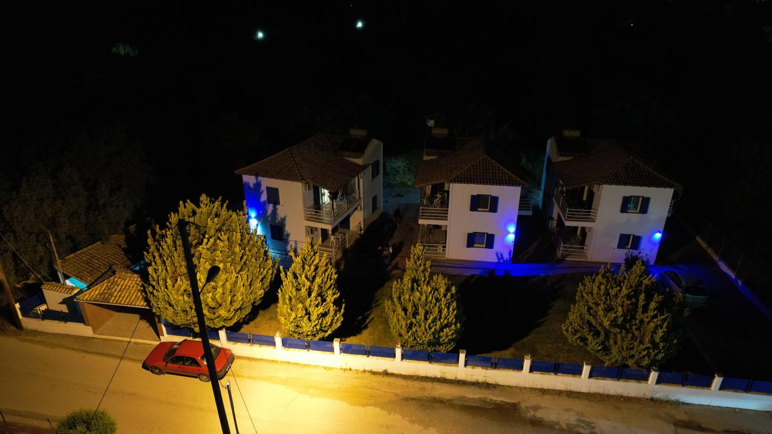Apartment with Balcony - Photo 51