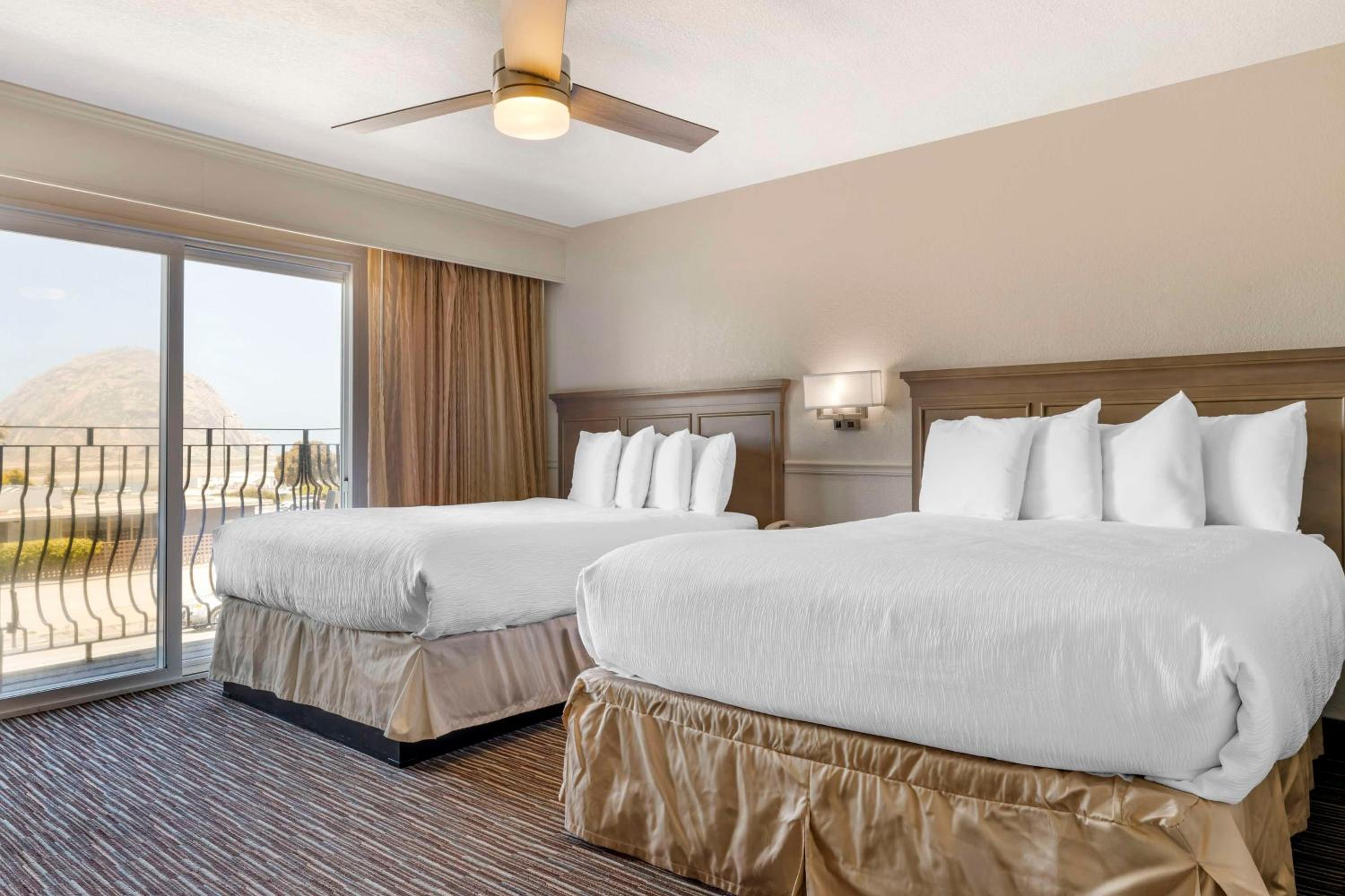 Queen Room with Two Queen Beds with Ocean View - Non Smoking - Photo 2