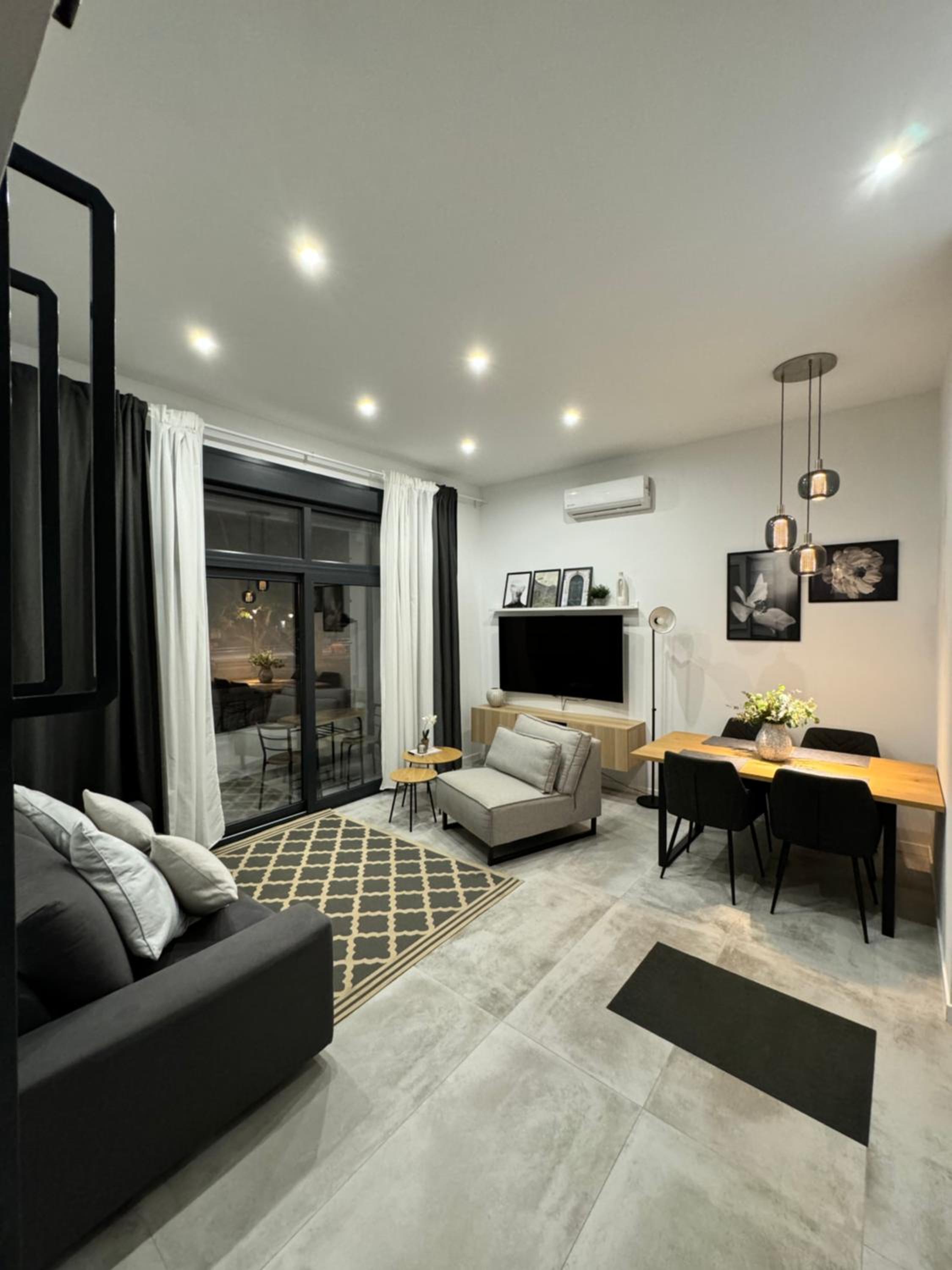 Apartamento de una habitación con balcón